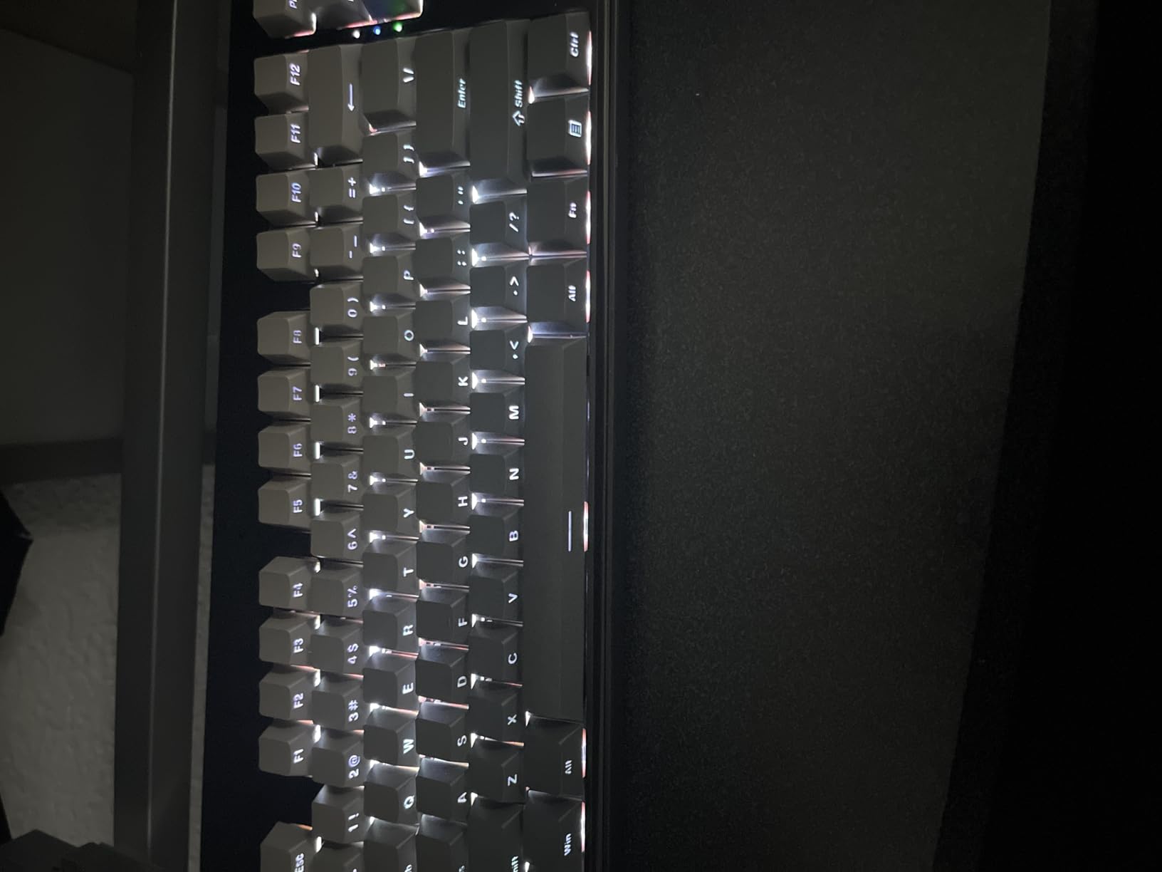 Redragon K707 PRO GB 80% Gasket RGB Gaming Keyboard, 3-Modes Wireless TKL Mechanical Keyboard w/Hot-Swap South-Facing LEDs Socket, PBT Gradient Keycaps & 5-Layer Noise Dampening, Custom Linear Switch customer photo 2