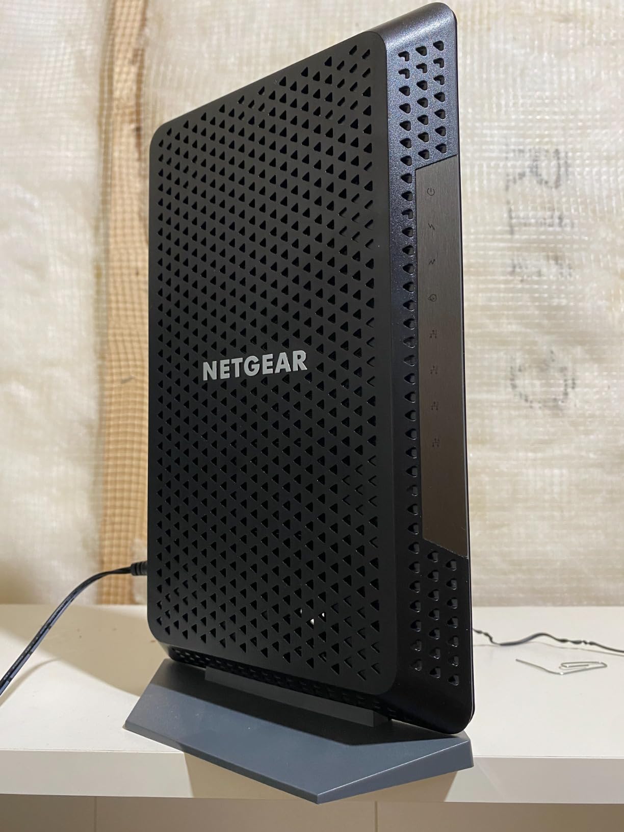 NETGEAR Nighthawk DOCSIS 3.1 Mid/high-Split Cable Modem (CM2500-1AZNAS) - Approved for Today's Faster Speeds - Works with All Cable Providers Incl. Xfinity, Spectrum, Cox - Plans up to 2Gbps customer photo 1