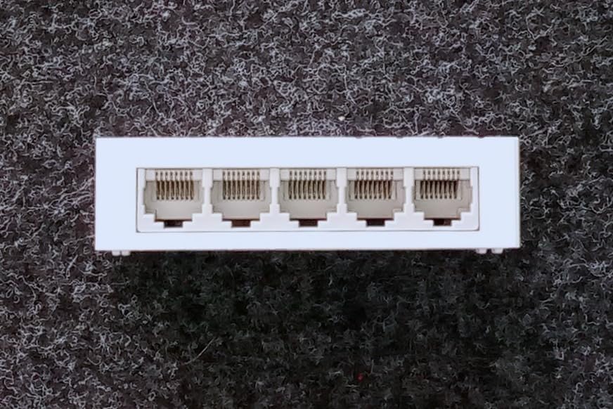 Cudy 5-Port Gigabit Ethernet Network Switch, USB-C Power Input, GS105U | 5x GbE, Type-C powered, plug & play, auto-negotiation, auto MDI/MDIX, jumbo frame, QoS, silent plastic body, ultra-slim customer photo 2