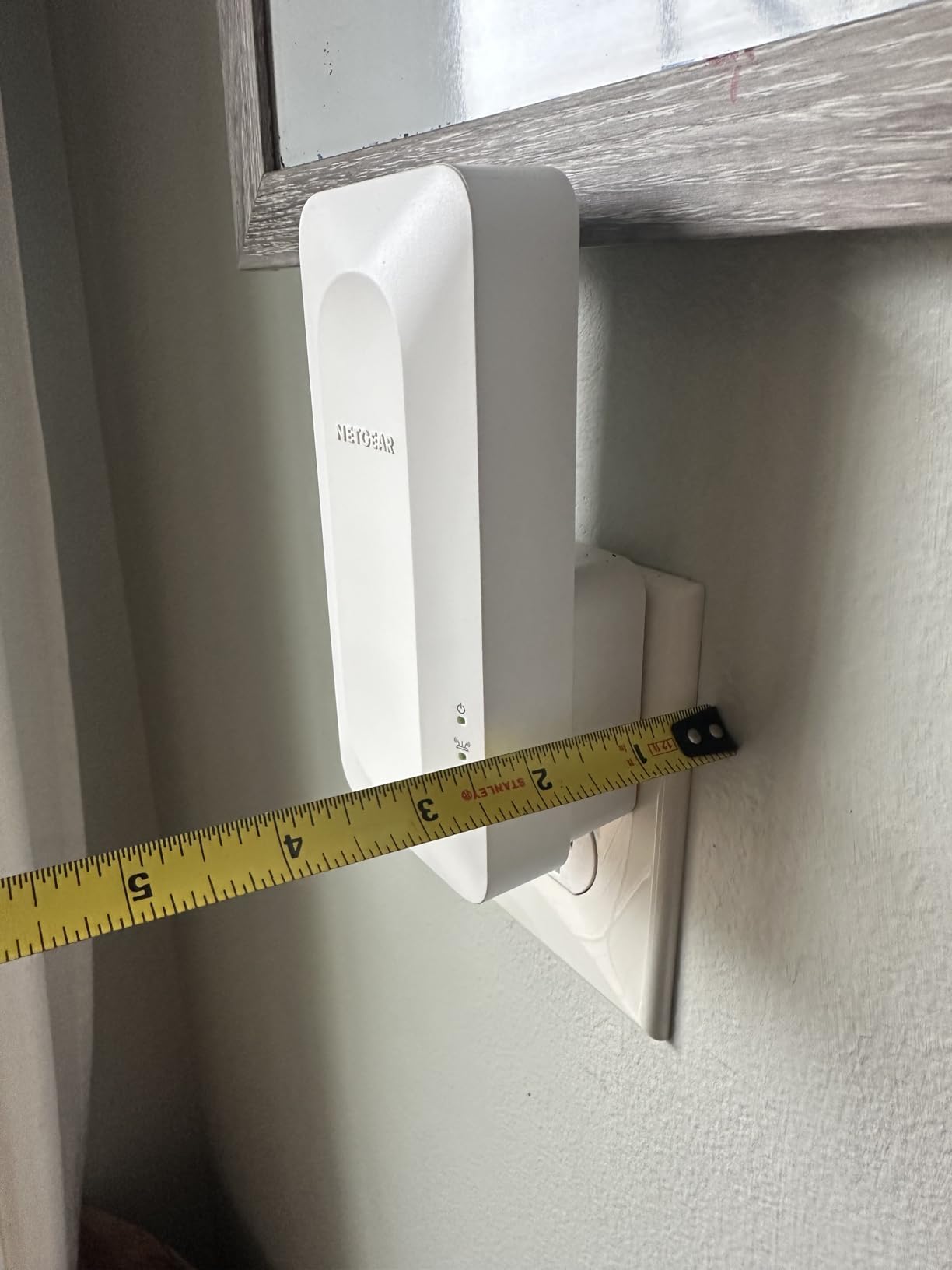 NETGEAR Nighthawk WiFi Extender EAX17, up to 1,500 sq ft, 3 Gbps customer photo 1