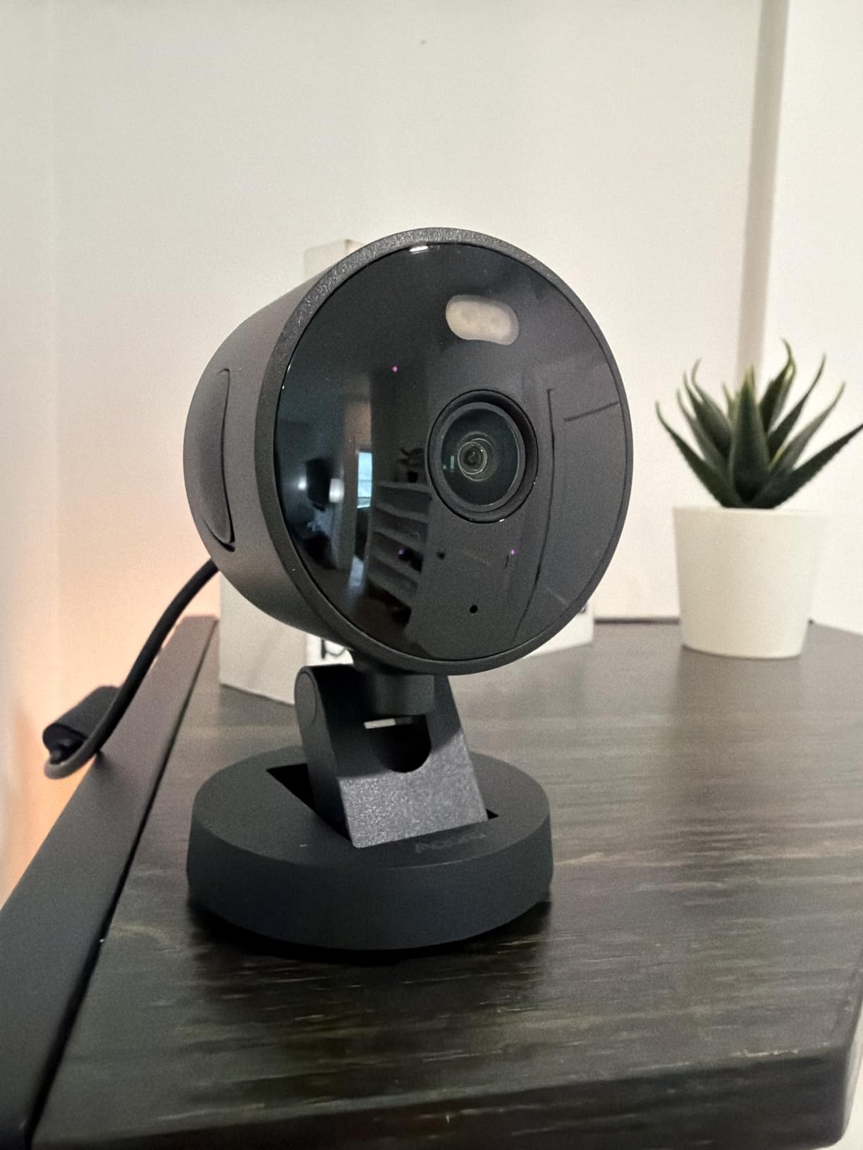 Aqara 2K Indoor/Outdoor Security Camera G100, HomeKit Secure Video, Black customer photo 1