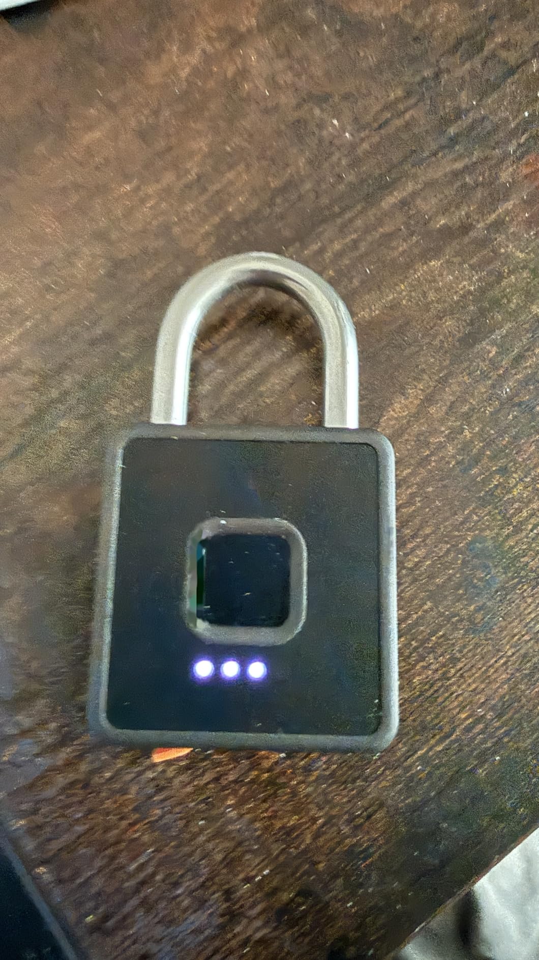 Eseesmart Fingerprint Locker Lock with Code, Combination Padlock Smart Fingerprint Biometric Keyless Combo Lock Waterproof for Outdoor Fence Gate Shed Gym School Locker Storage customer photo 1
