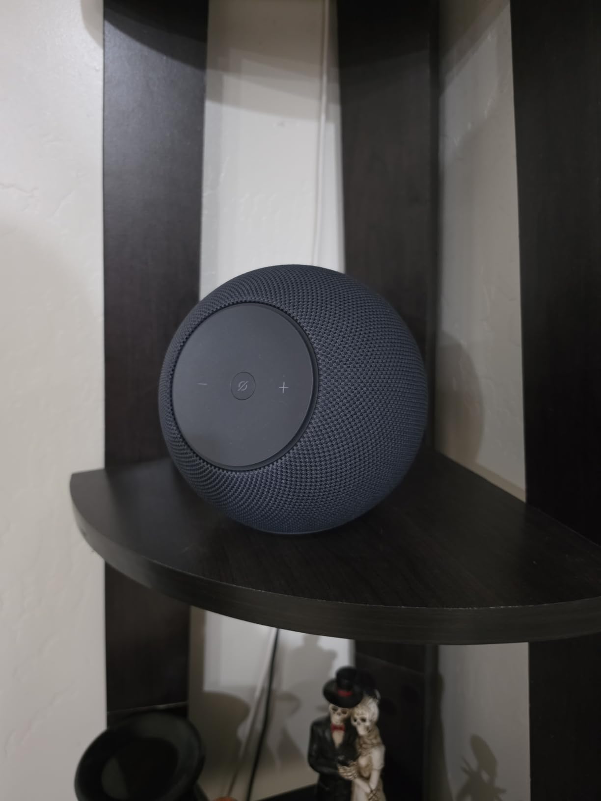 Amazon Echo Studio (newest model), Immersive spatial audio and Dolby Atmos, Designed for Alexa+, Glacier White customer photo 2