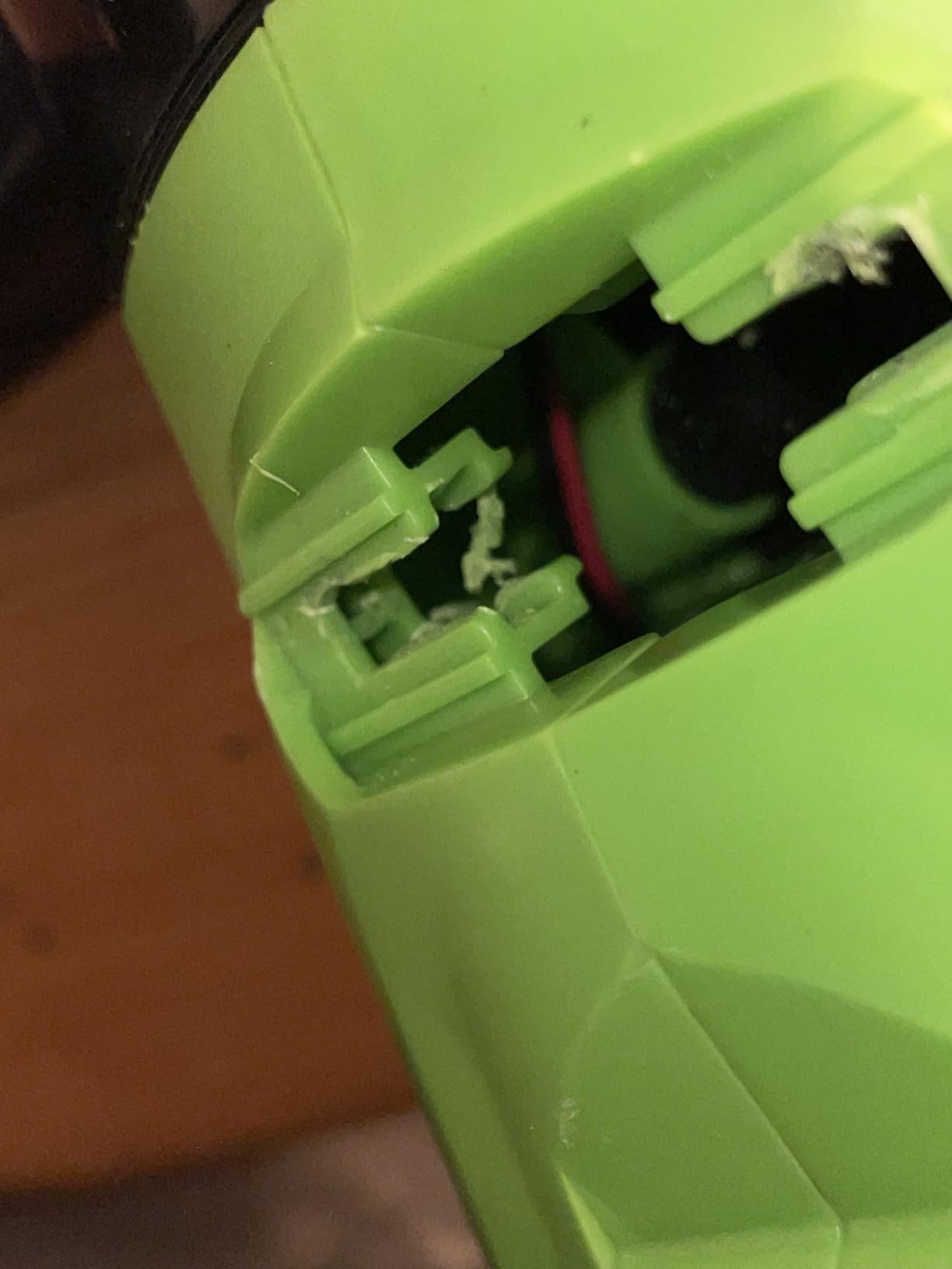 Greenworks 40V 26 in Cordless Hedge Trimmer, Tool Only customer photo 1