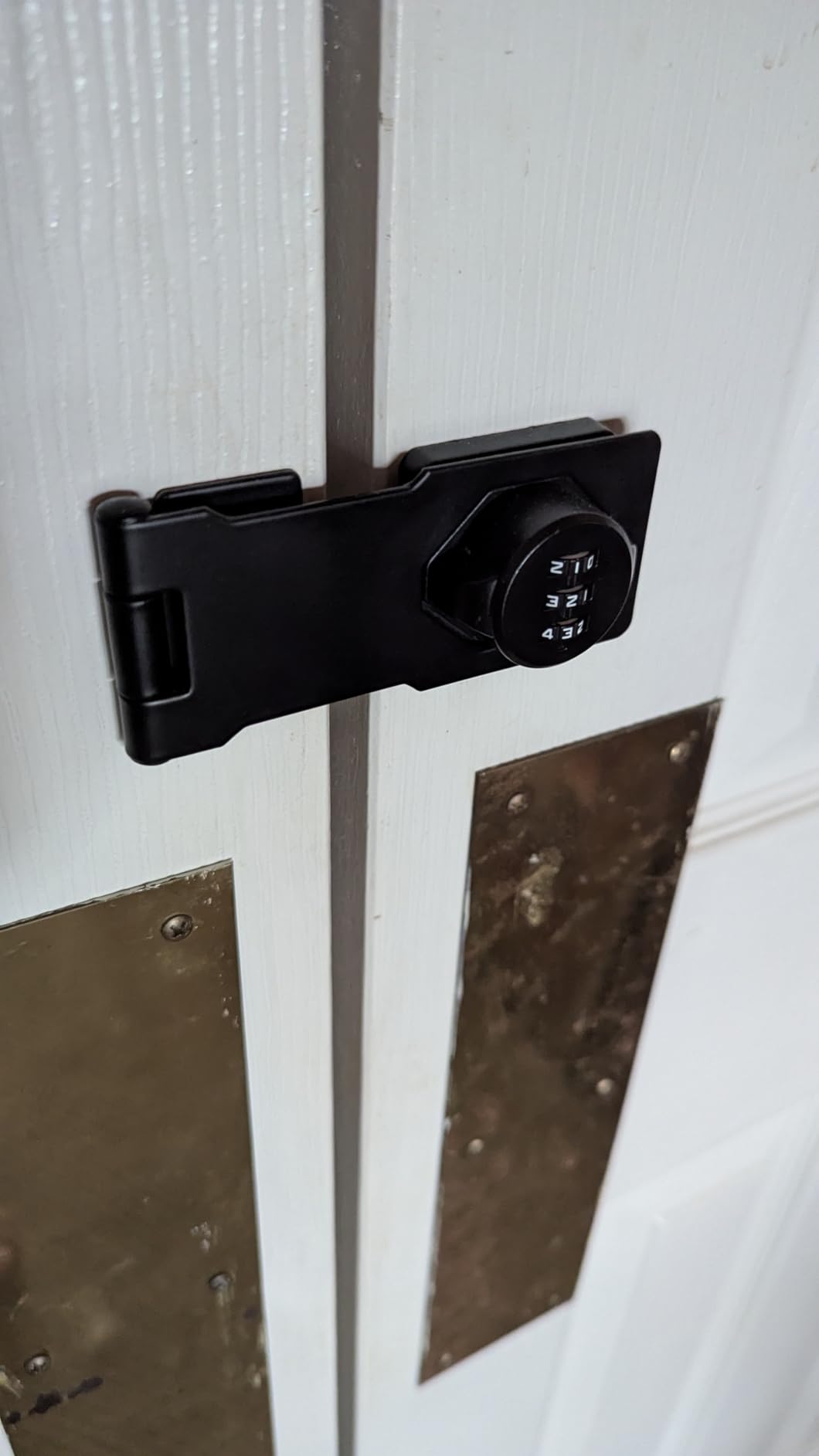 Bifold Door Lock 3-Digit Password Keyless Cabinet Door Locks with Combination Sliding Closet Lock Pantry Lock for Double Barn Shed Yardlock for Garage Garden 2 Pack White customer photo 2