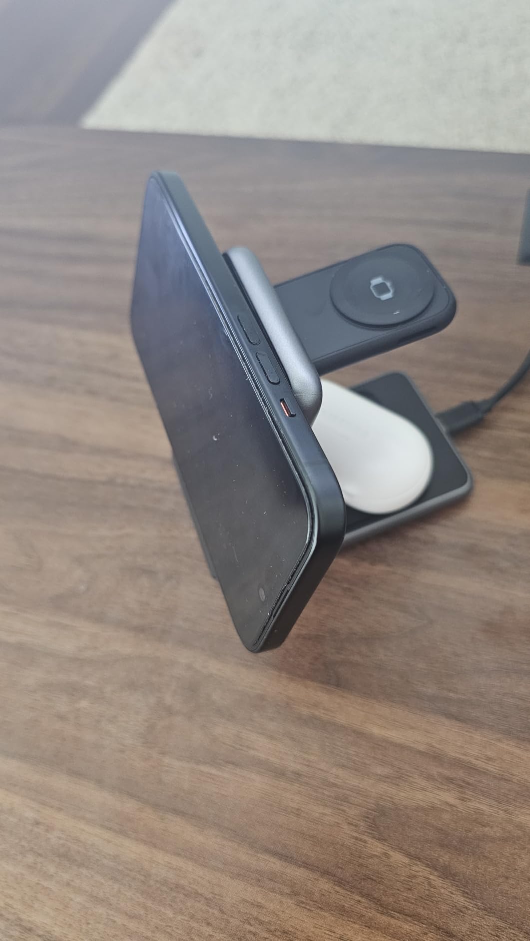 Acer 3 in 1 Charging Station for Apple Device, Magnetic Palm-Sized Foldable Fast Charger Stand Compatible with MagSafe for iPhone 17, Apple Watch & AirPods, Foldable Charging Dock for Desk customer photo 1