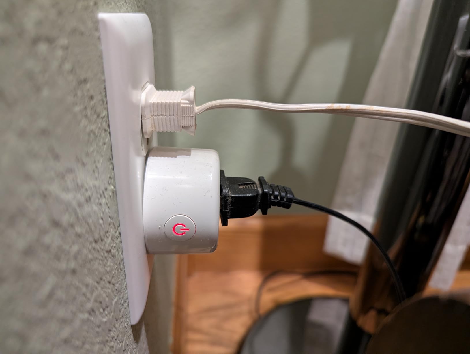 GHome Smart Plug Mini, WiFi Smart Outlet Plug Compatible with Alexa and Google Home, Timer Outlet with APP Control, Smart Plugs Only Supports 2.4GHz Network, No Hub Required, ETL FCC Listed, White customer photo 1