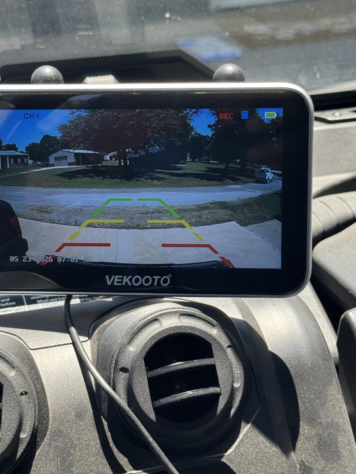 VEKOOTO VK7 Pro Magnetic Solar Wireless Backup Camera, 7-Inch Touchscreen | 15,800mAh Battery for Extended Use, HD 1080P, No Wiring Required, Ideal for Hitching, Horse Trailers, RVs and Trucks customer photo 2