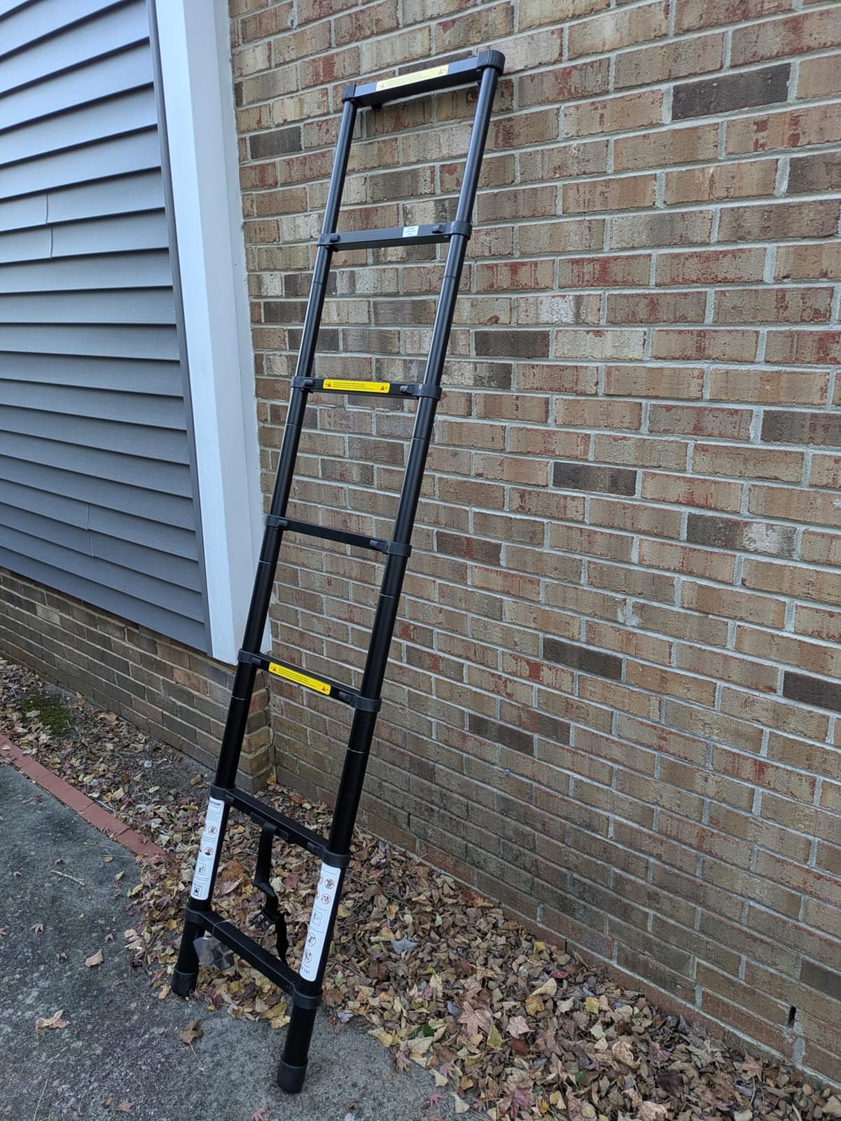 Telescoping RV Bunk Ladder 52-Inches (4.3 ft) - Heavy Duty Lightweight Premium Aluminum Adjustable Portable Extension Ladder for Bunk Bed RV Camper Travel Trailer Loft Dorm and Home (TLL52BK) customer photo 2