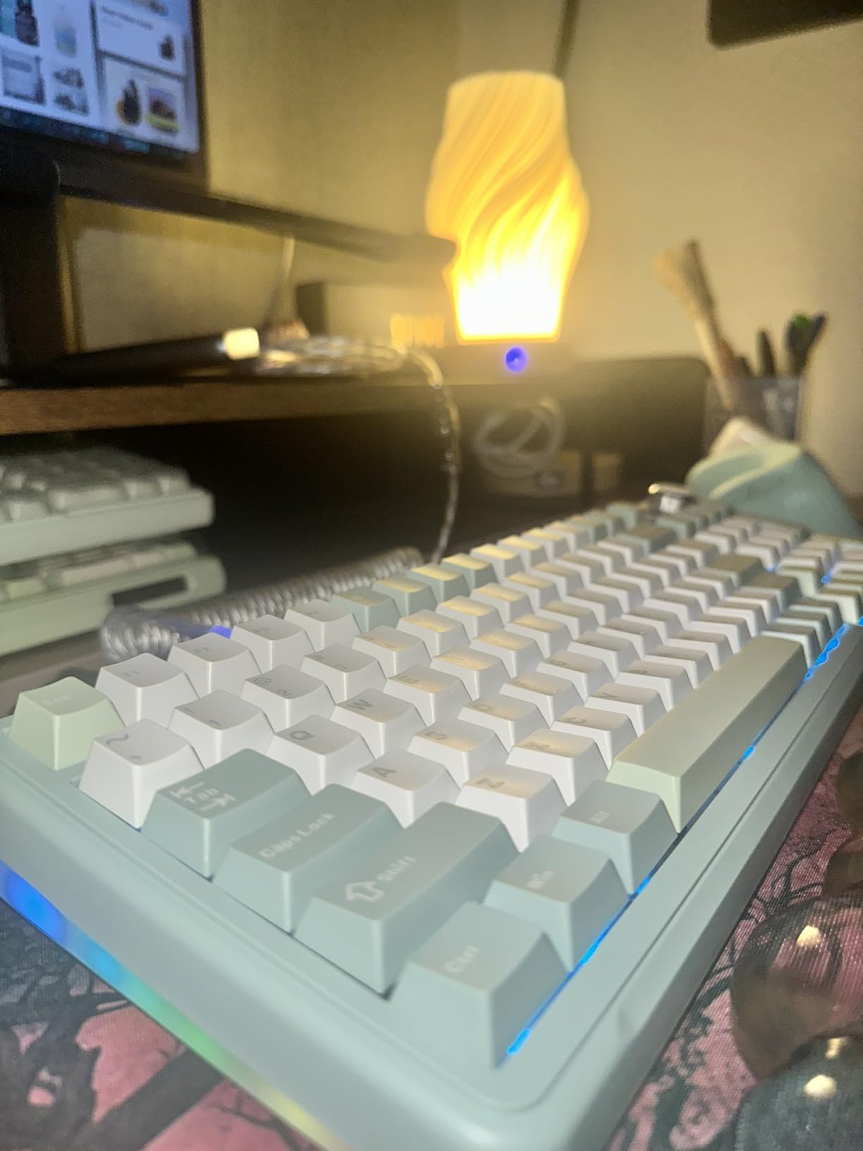 SOLAKAKA A99 Pro Mechanical Keyboard with LCD Screen & Metal Knob, Wireless Gaming Keyboard with BT5.0/2.4GHz/USB-C, Hot Swappable Creamy Keyboard, Gasket Structure, RGB Backlit, for Win/Mac customer photo 1