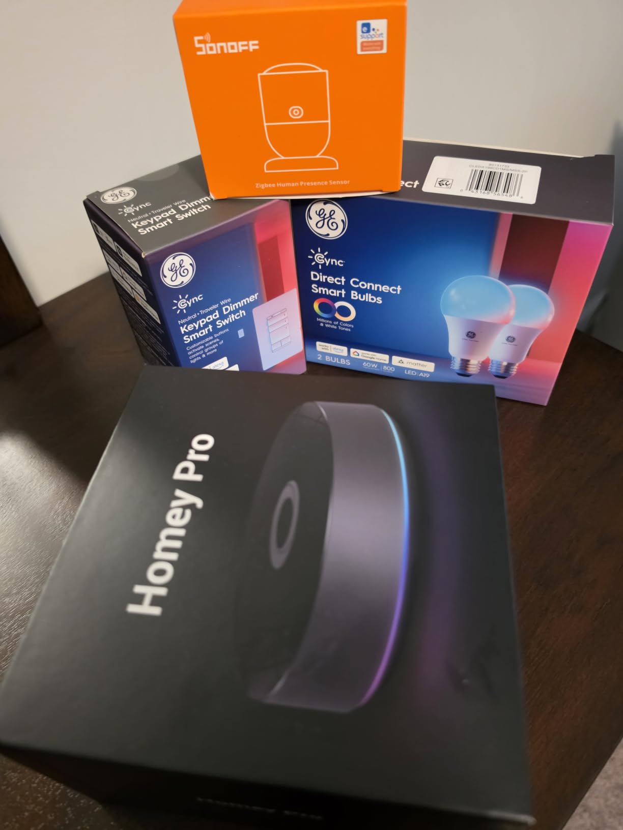 Homey Pro (2026) | Smart Hub for Home Automation - Features Z-Wave Plus, Zigbee, Wi-Fi, BLE, Infrared, Matter & Thread. Compatible with Siri, Alexa & Google Home. customer photo 2