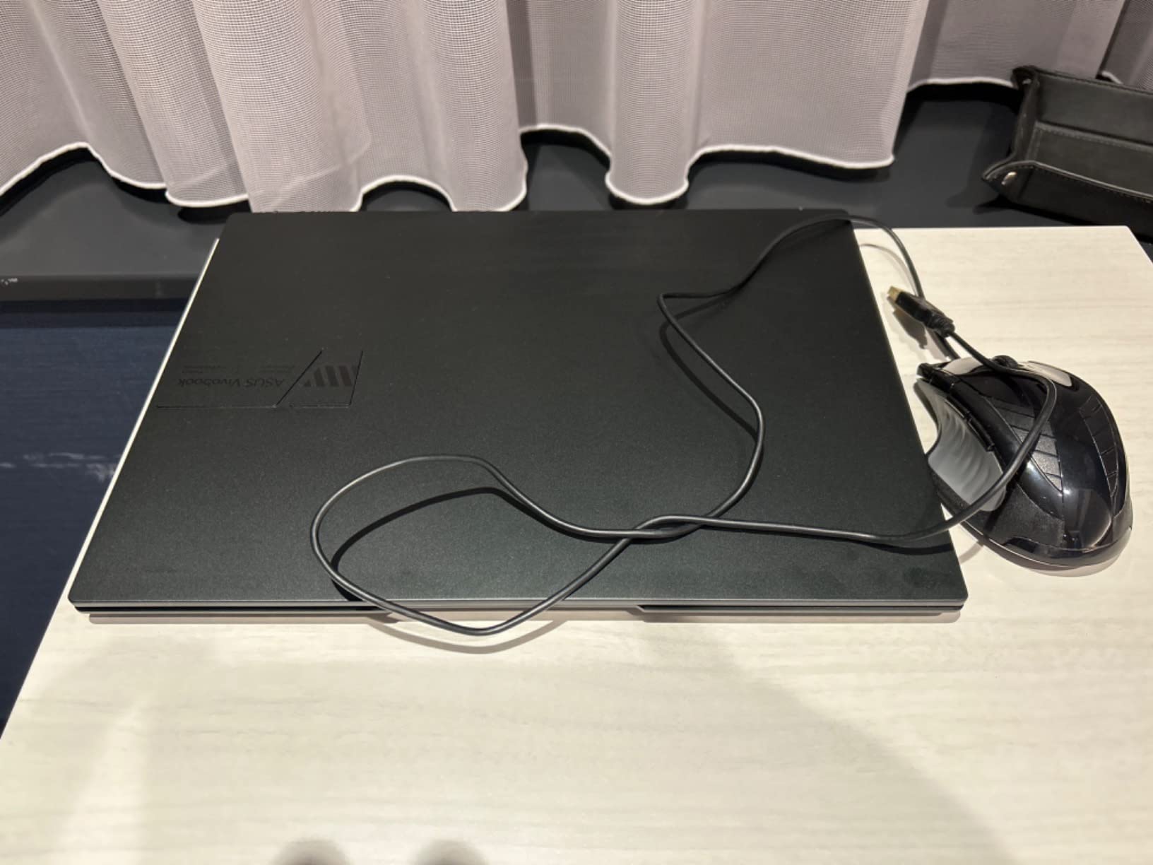ASUS Vivobook S16 16-inch OLED Laptop Intel Core Ultra 9 285H 2880x1800 DCI-P3 100% RGB Backlit Keyboard Windows 11 Business AI Copilot PC (32GB RAM | 1TB SSD) customer photo 2