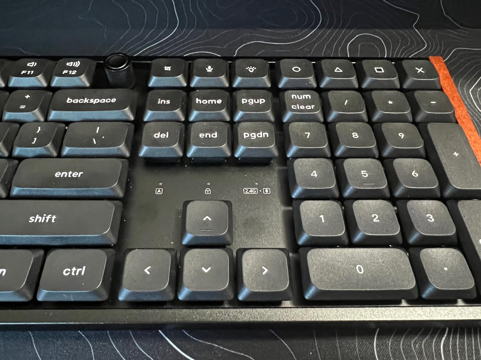 Keychron K5 Ultra 8K Low-Profile Wireless Mechanical Keyboard, Black | Hot-swappable Brown switches, full-size layout, RGB, programmable knob, 2.4GHz/Bluetooth/USB-C, PBT keycaps, Mac/Windows customer photo 2