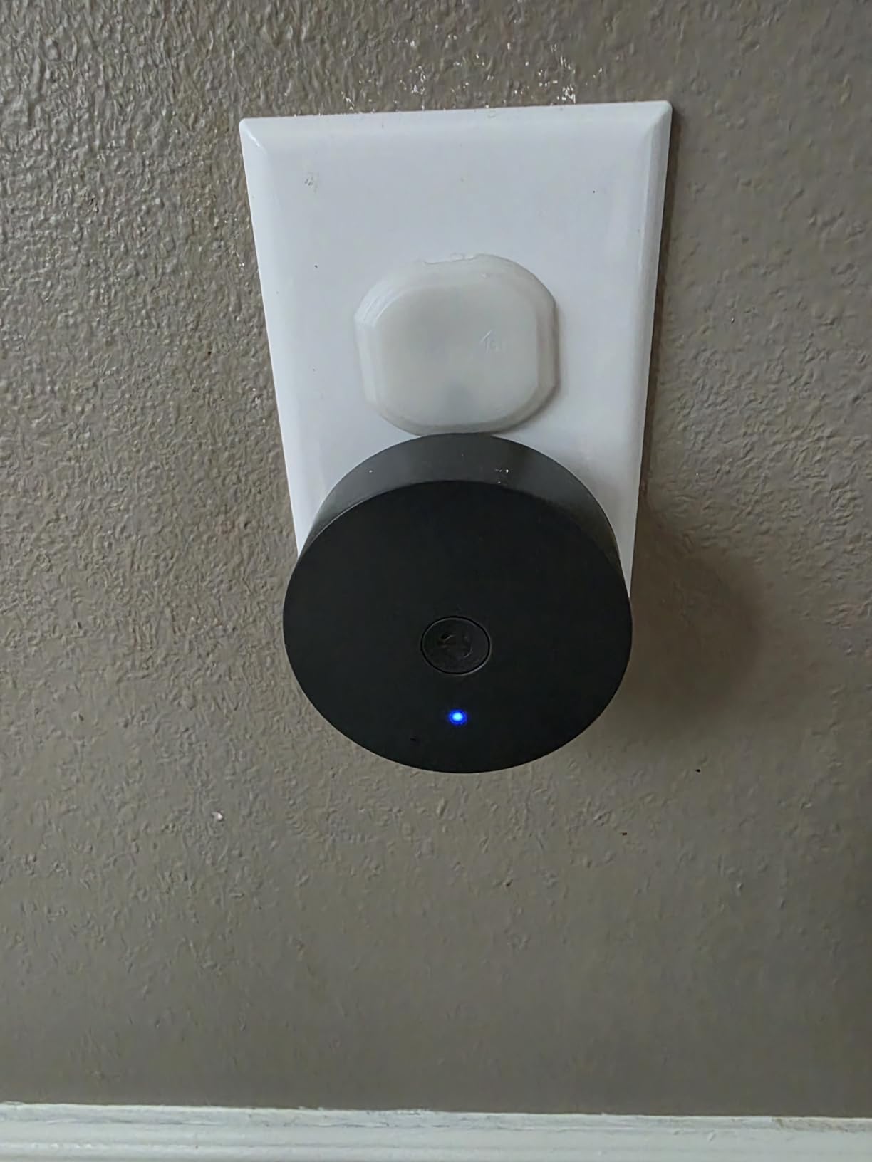 GoveeLife H5901 Smart WiFi Sprinkler Timer with Gateway, 1 Water Outlet | 1640ft Gateway-Device Range, App Remote Control, Weather Adaptive, Brass Connectors, IP67, 2Yr Battery, for Garden/Lawn/Yard customer photo 2