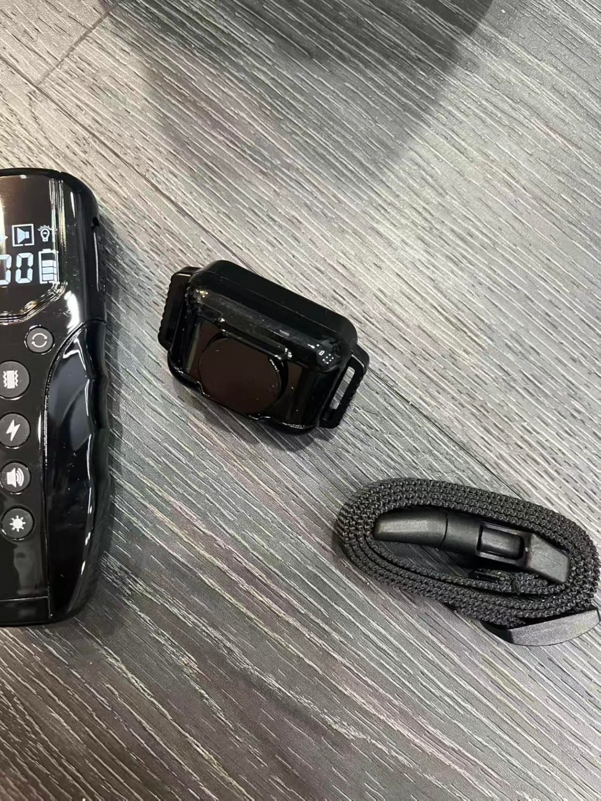 Lightest No Shock Dog Training Collar with 2000ft Remote,Tiniest Vibrating Dog Collar,Vibration Collar for Small Dogs 5-15lbs & Medium Large Dogs, Safe Lock, Beep, Vibrate, No Prongs, Waterproof,Cyan customer photo 1