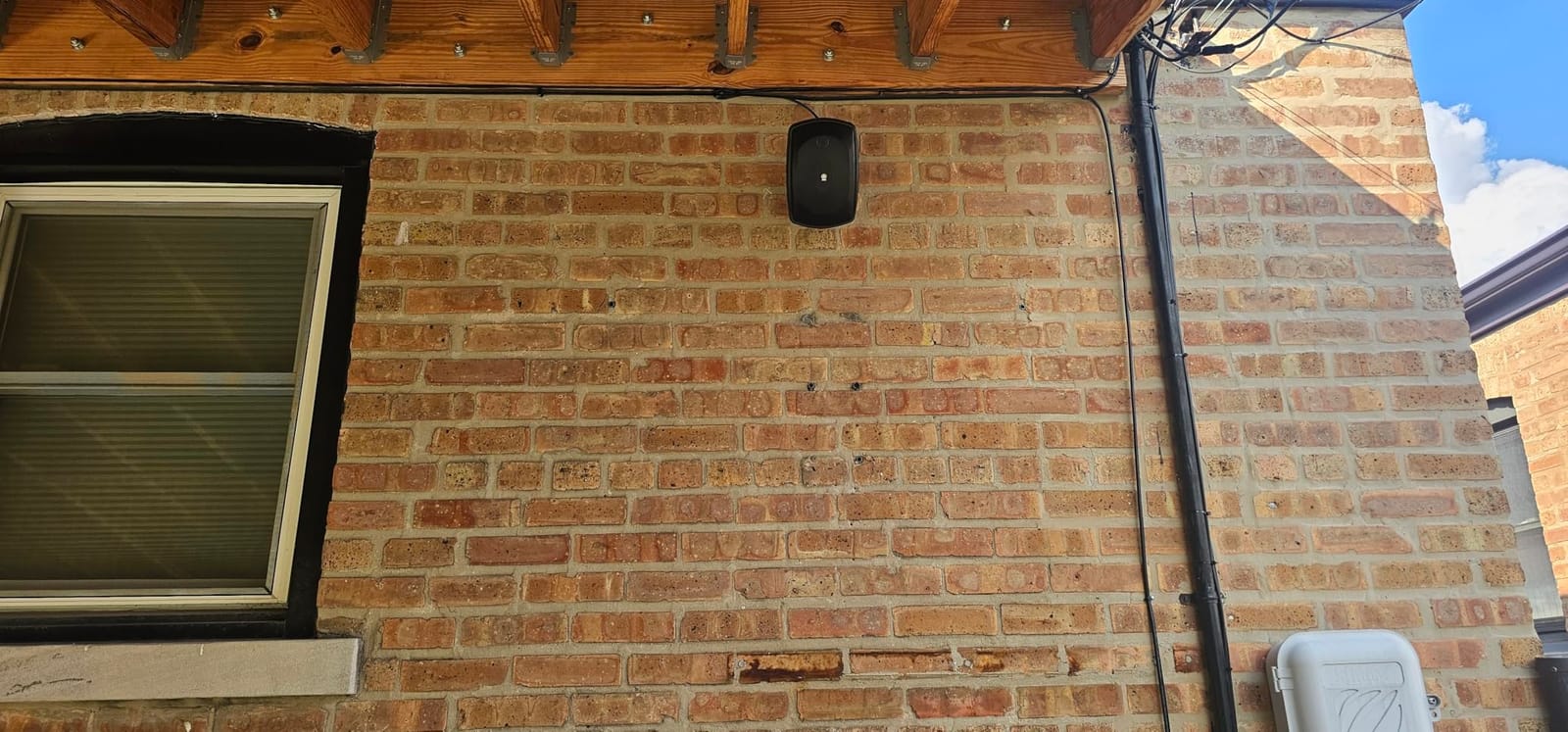 YAMAHA NS-AW190BL 2-Way Indoor/Outdoor Speakers (Pair, Black) customer photo 2