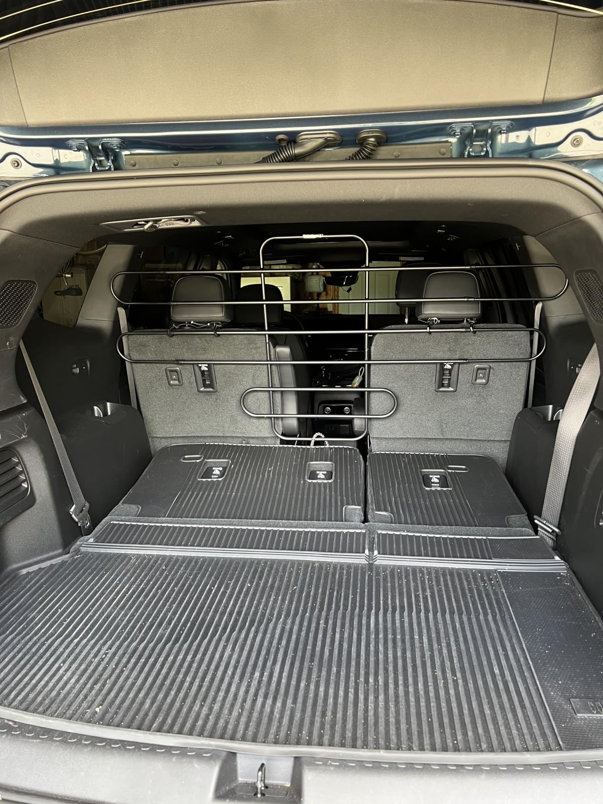 The ZooKeeper Original Zookeeper Car, SUV, and Truck Adjustable Dog Barrier customer photo 1