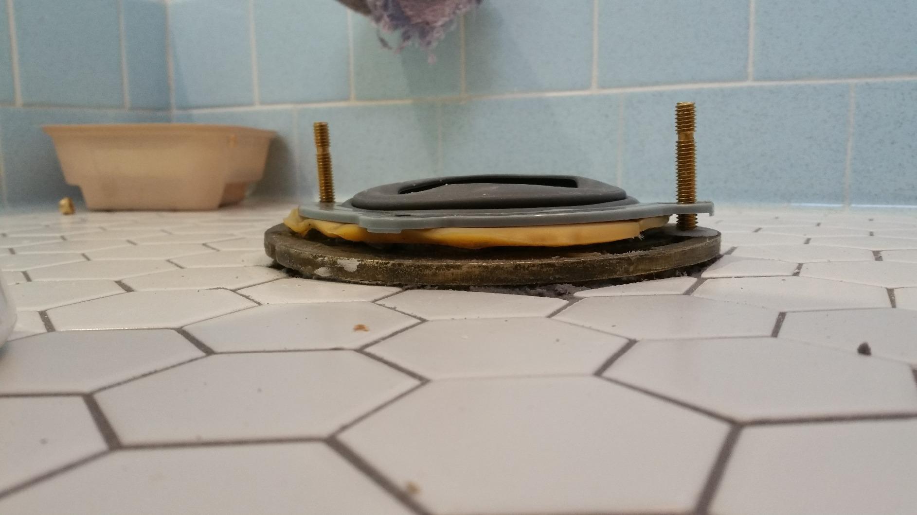 Danco Perfect Seal Toilet Wax Ring | Wax-Free Toilet Seal | Toilet Installation & Repair (10718X) customer photo 1