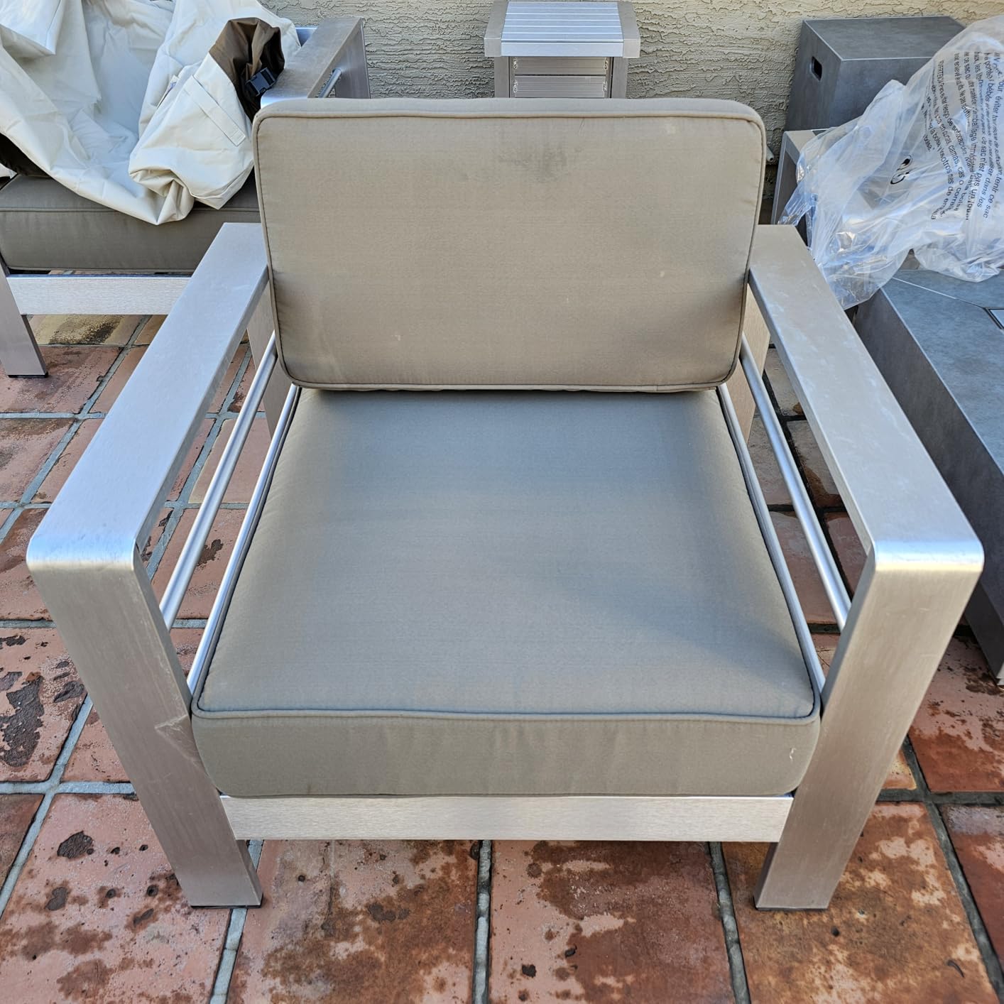 Amazon Basics 3-Seater Outdoor Couch and Patio Furniture Cover, Waterproof Lounge Sofa Cover, UV Resistant, Click-Close Straps, 78