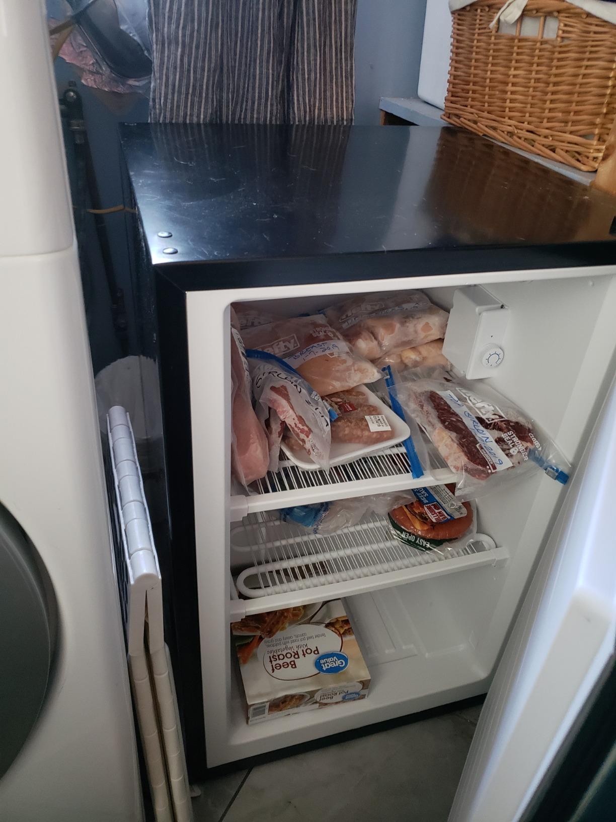 Magic Chef MCUF3S2 3.0 cu. ft. Upright Freezer in Stainless Steel customer photo 1