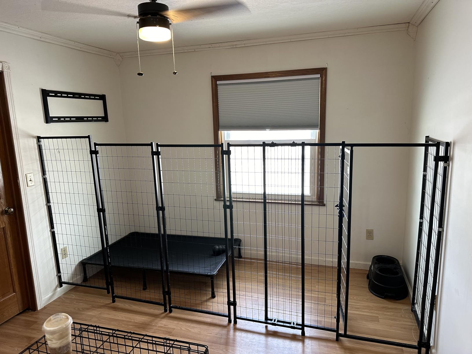 PawHut Outdoor Dog Kennel with Roof for Medium Dogs 8' x 4' x 6' Silver customer photo 1