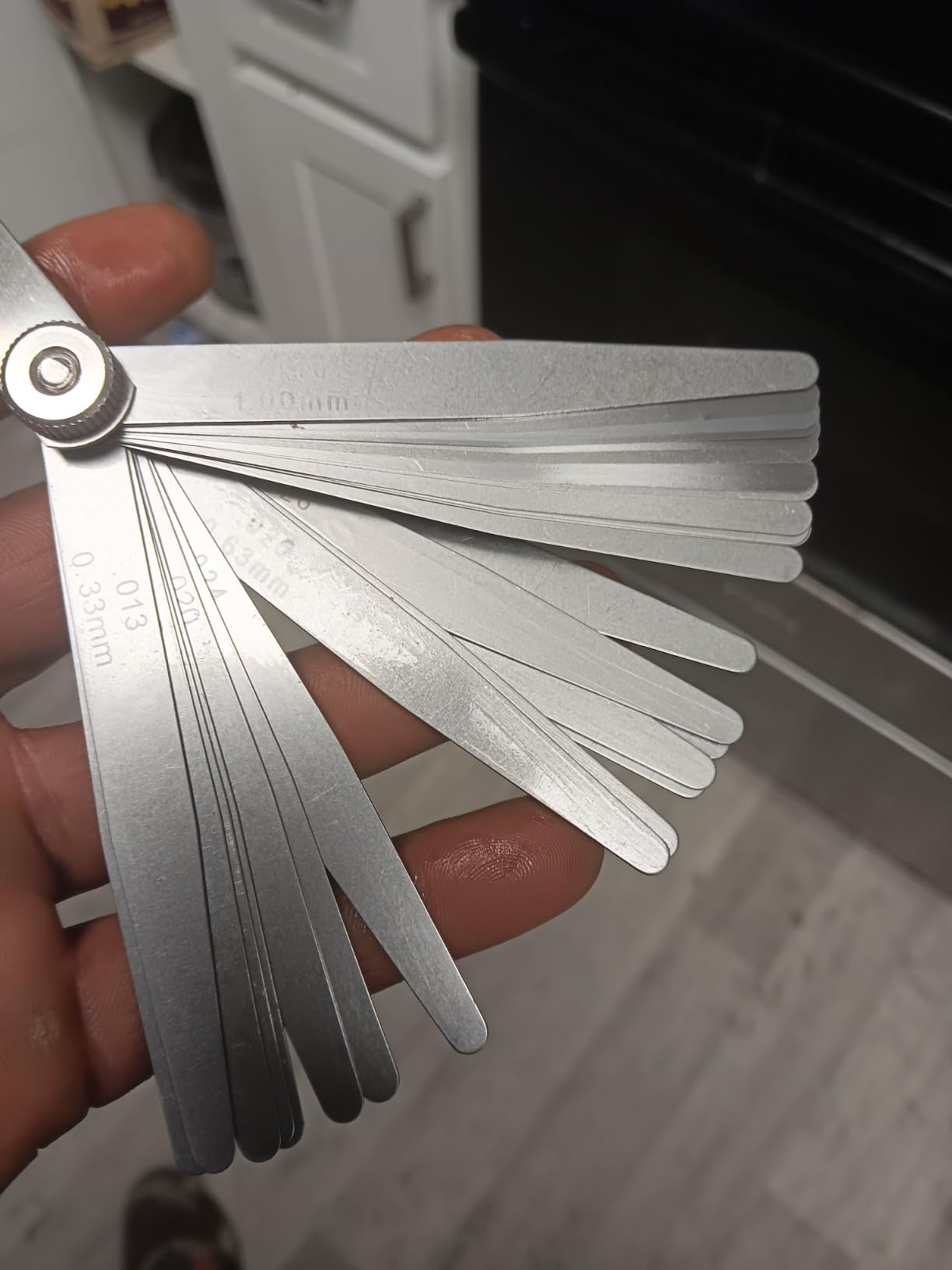 TUSK Tapered Feeler Gauge Set – 32-Blade Dual-Marked (Inch & Metric) Precision Valve Clearance Tool 0.001