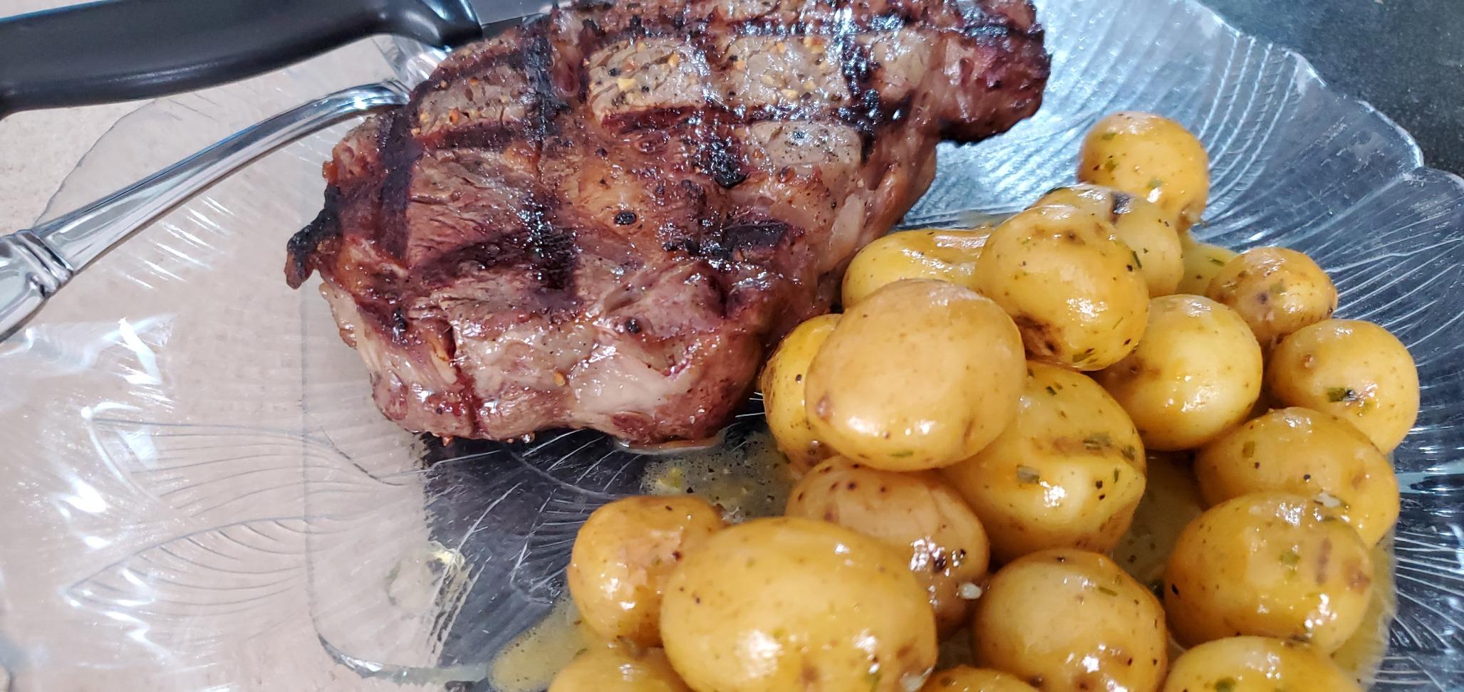 GrillGrate Sear Station | Universal Grill Grate | Sear Grates for Pellet Grill 15” Deep and Up | Pellet Grill Accessories | Hard Anodized Aluminum |15” Deep x 15.375” Wide customer photo 2