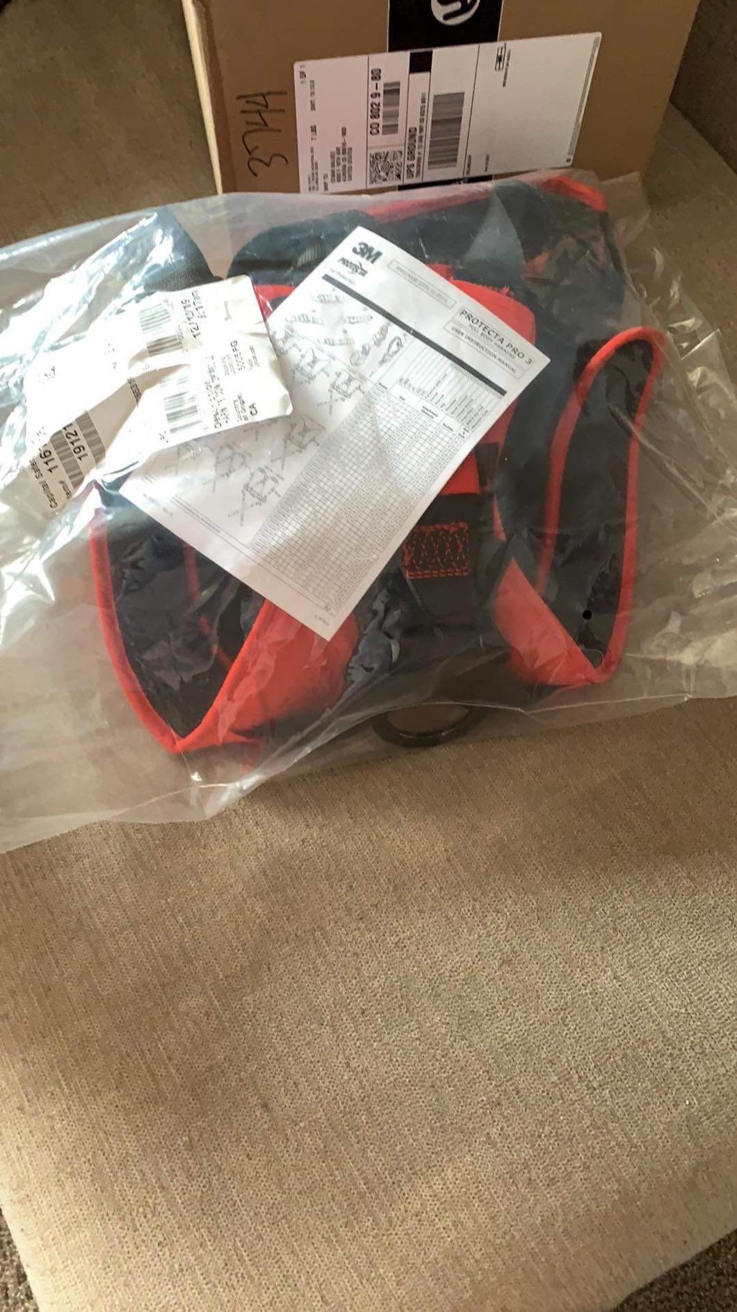 3M Protecta Comfort Construction Style Full Body Positioning Harness, M/L customer photo 2