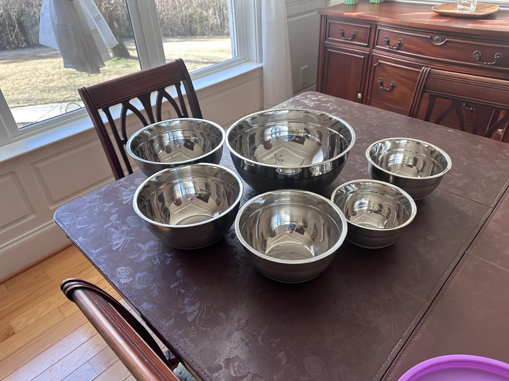 Umite Chef Mixing Bowls with Airtight Lids, 6 Piece Stainless Steel Metal Bowls, Measurement Marks & Colorful Non-Slip Bottoms Size 7, 3.5, 2.5, 2.0,1.5, 1QT, Great for Mixing & Serving customer photo 1