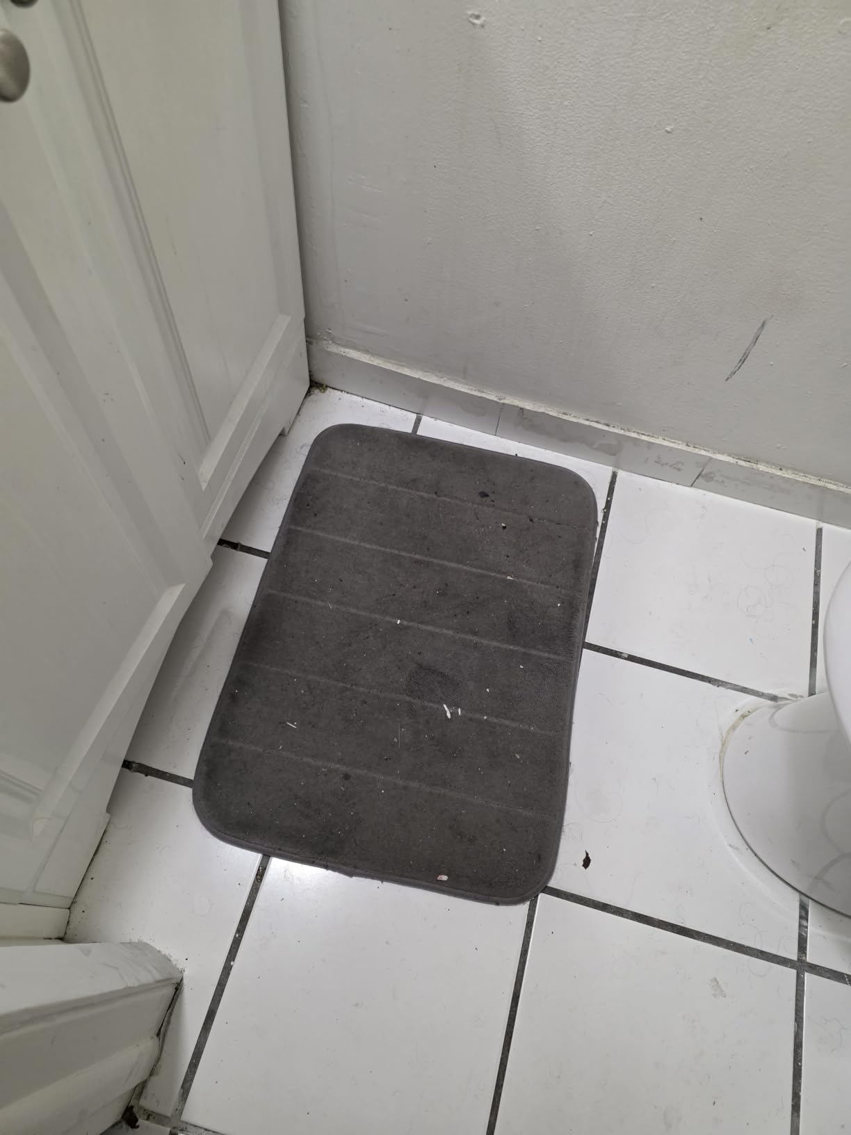 Yimobra Memory Foam Bath Mat, Super Soft & Absorbent Bathroom Rug, Grey customer photo 1