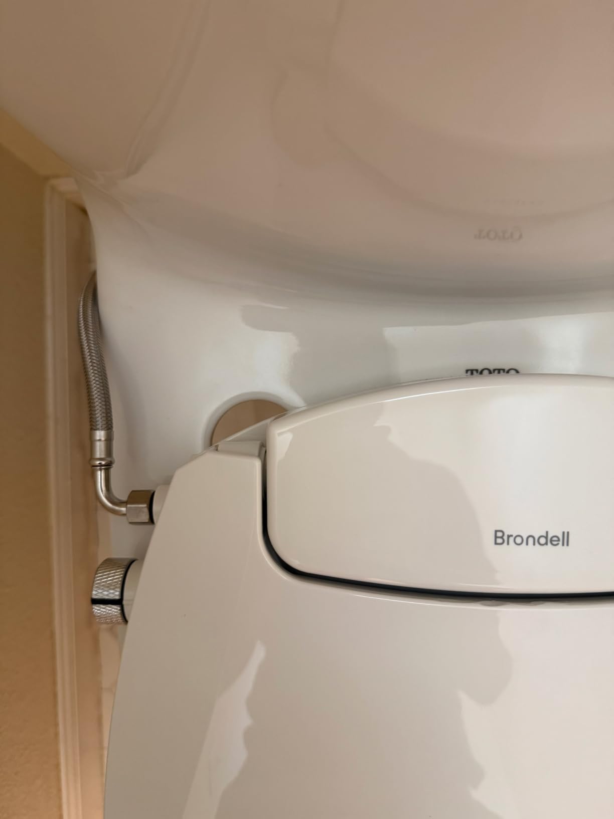 Brondell Bidet Toilet Seat Non-Electric Swash Ecoseat, Fits Elongated Toilets, White - Dual Nozzle System, Ambient Water Temperature - Bidet with Easy Installation customer photo 2