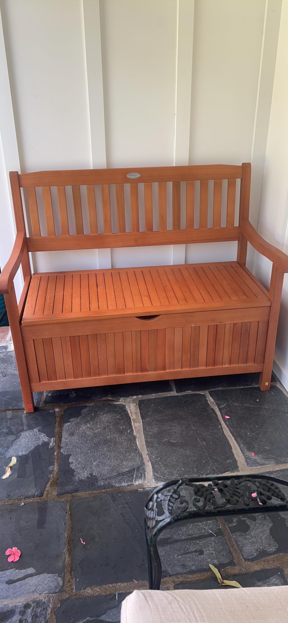 Tangkula Outdoor Wood Storage Bench Deck Box, Entryway Porch Storage Bench with Inner Removable Dust-Proof Lining & Portable Handles, Eucalyptus Wood Loveseat for Garden, Lawn, Balcony & Yard customer photo 1