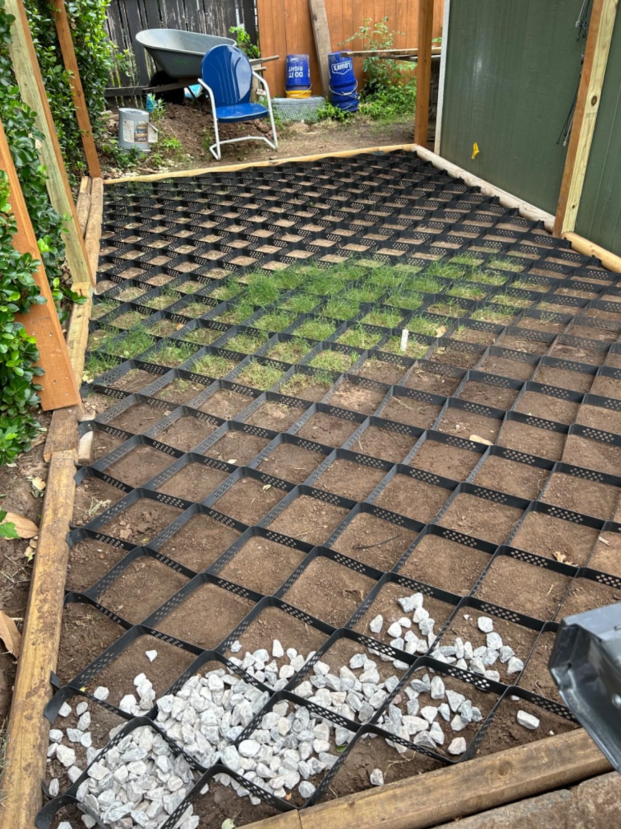 Happybuy Geo Grid Ground Grid 9x17 ft, Geo Cell Grid 4 Inch Thick, Gravel Grid HDPE Material, Ground Stabilization Grid 1885 LBS Per Sq, Tensile Strength Gravel Ground Grid for Slope Driveways, Garden customer photo 1