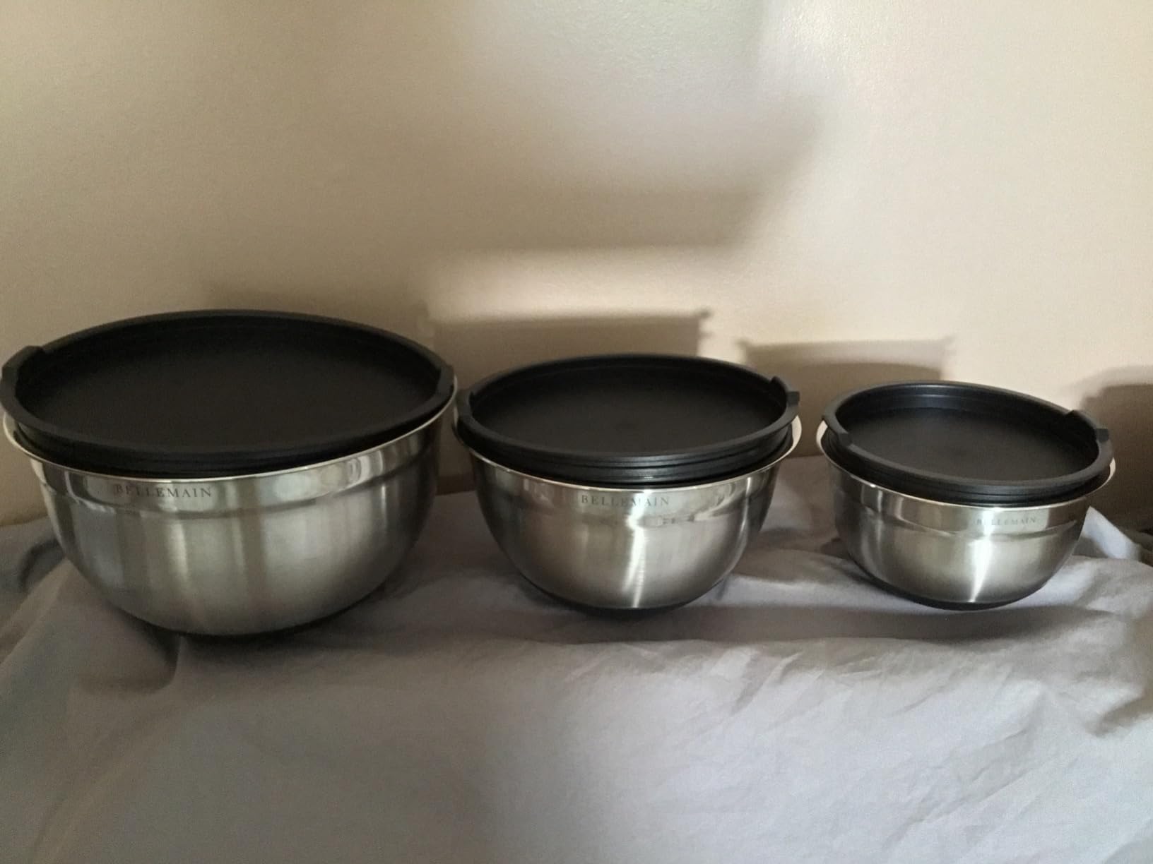 Bellemain Stainless Steel Mixing Bowls with Airtight Lids Set - Set of 3 customer photo 2