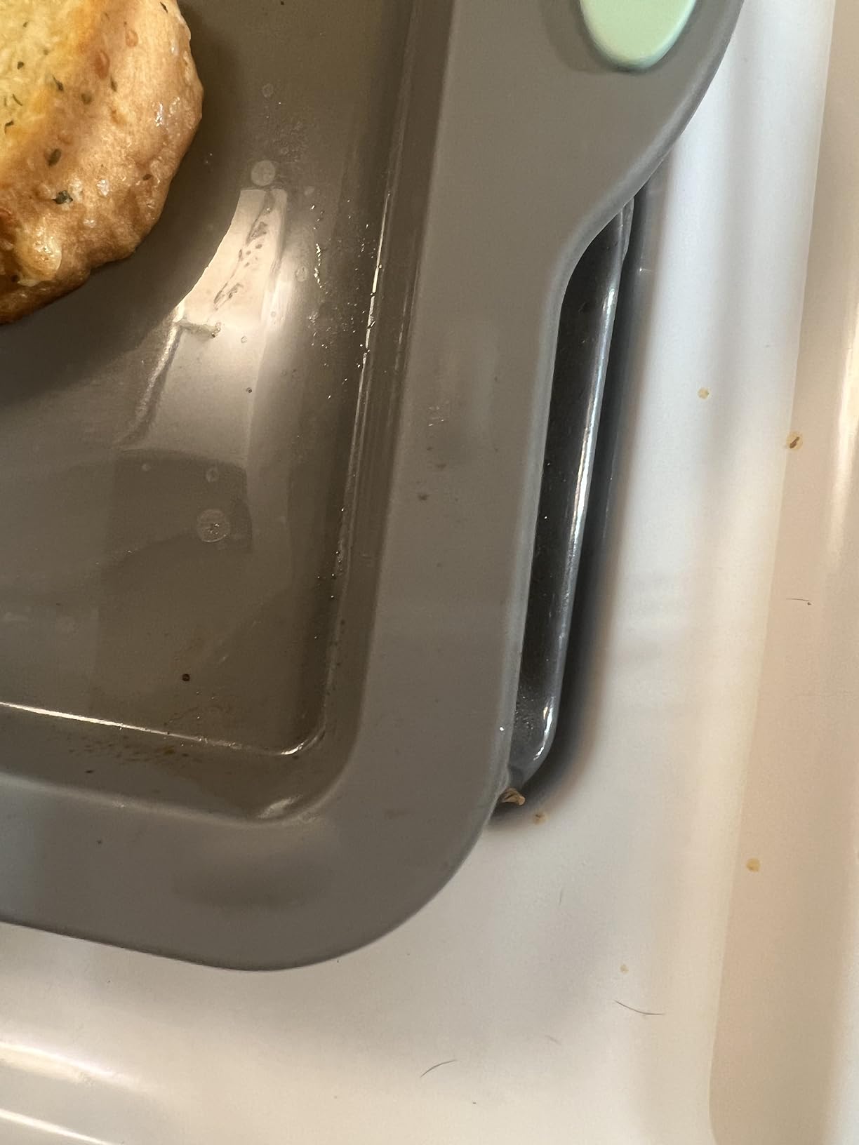 To encounter Silicone Baking Pans Set, 4 Pieces Nonstick Bakeware Set with Baking Pans, Baking Sheets, Cookie Sheets, Cake Pan with Grips and Metal Reinforced Frame More Strength, Light Grey customer photo 2