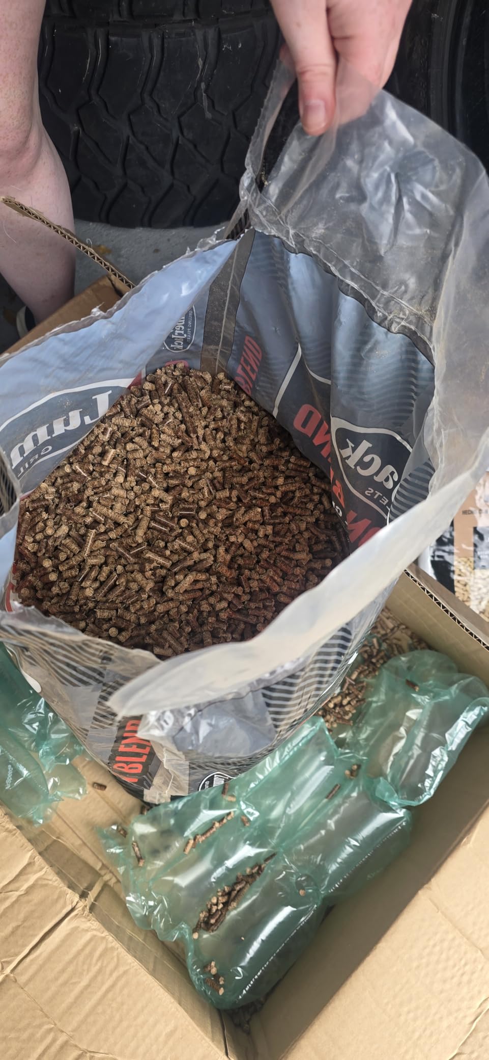 Lumber Jack Competition Blend Maple-Hickory-Cherry BBQ Grilling Pellets – 40 lbs. customer photo 2