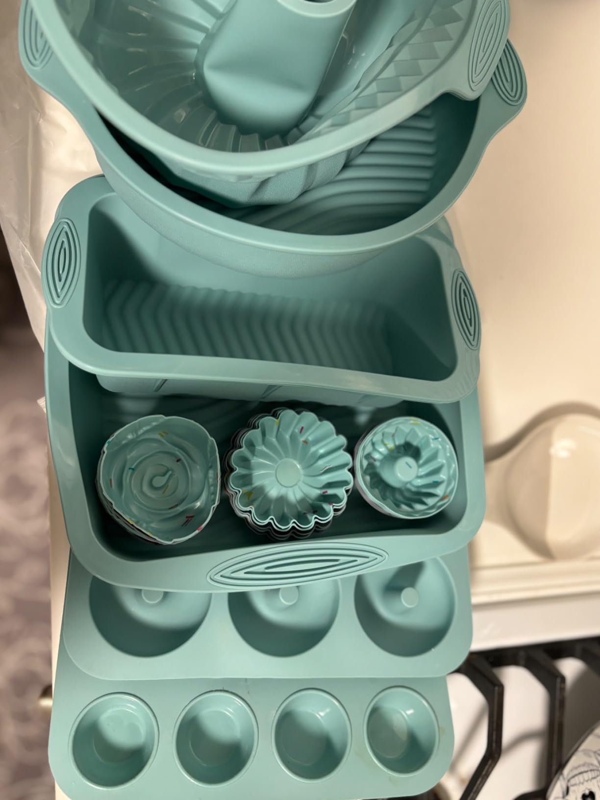 30pcs Nonstick Silicone Bakeware Set With Baking Pan, Cake Molds, Baking Sheet, Donut Pan, Silicone Muffin Pan,Cake Pan, And 24 Pack Silicone Cupcake Mold Baking Cups customer photo 1