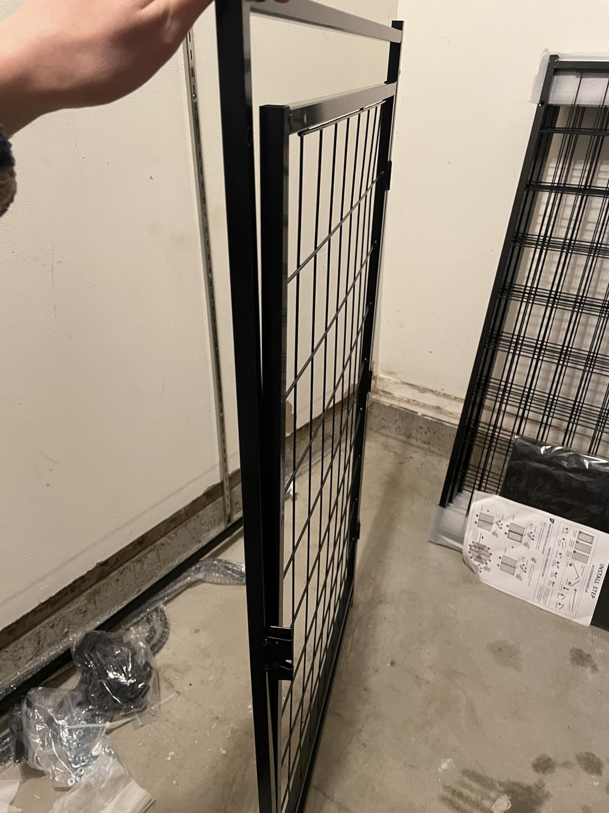 Dog Kennel Outdoor, 4.5' x 4' x 4' Outside Dog Kennel with Roof, Welded Wire Pet Pen with Security Lock Dog Cage for Outside Dog Enclosures for Medium Small Dogs customer photo 1