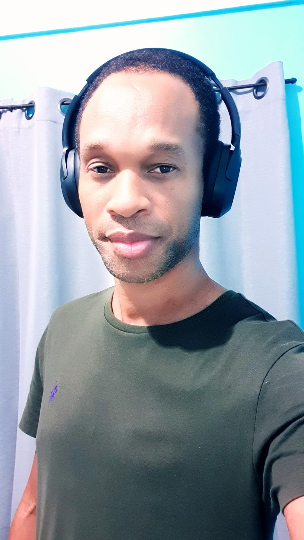 Edifier W820NB Plus Over-Ear Active Noise Cancelling Headphones, Clear Calls with Deep Noise Reduction,Bluetooth Headphones with LDAC for Hi Res Wireless Audio Comfortable Fit,Bluetooth 5.2 Gray customer photo 1