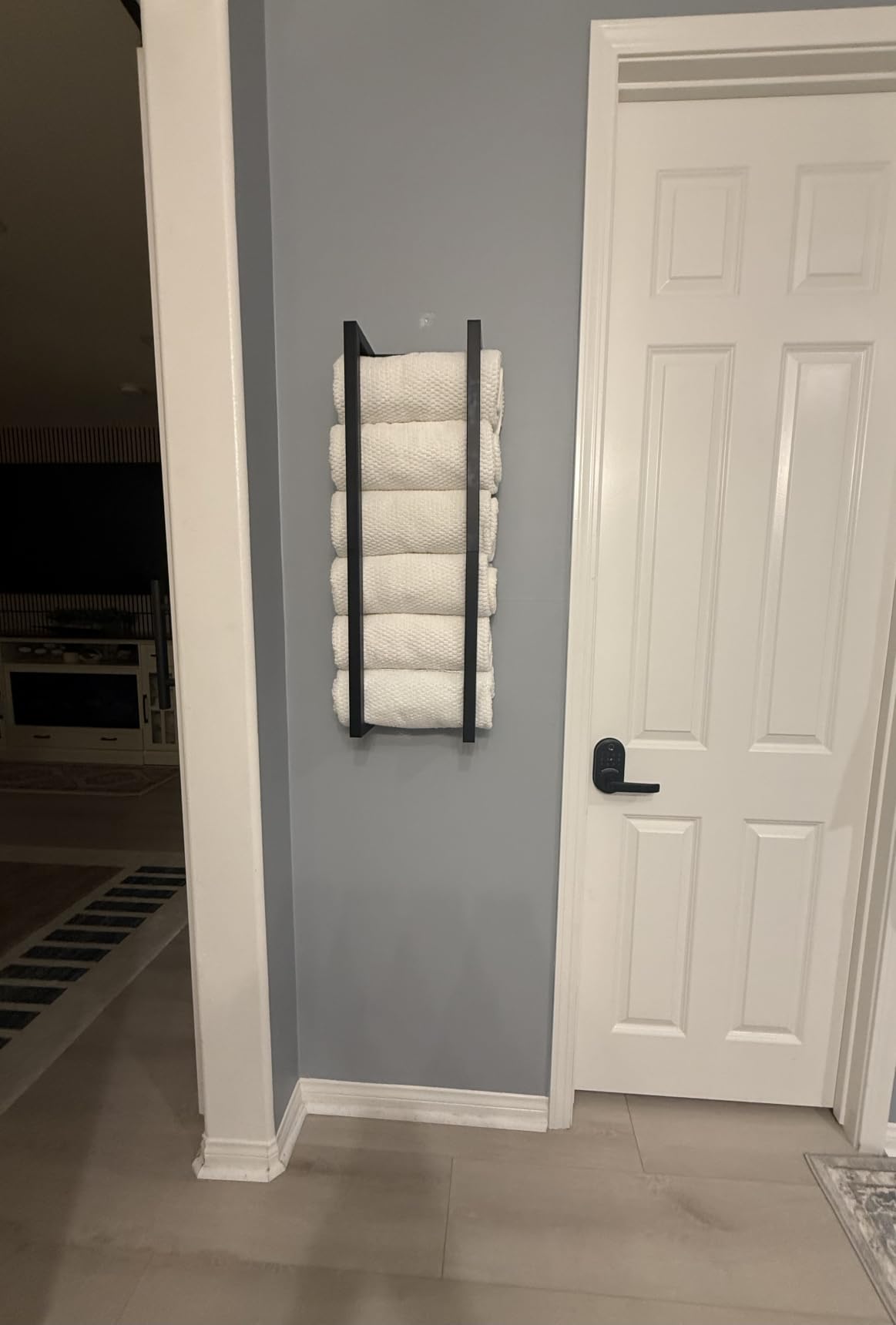 Towel Rack for Rolled Towels, Towel Rack for Bathroom,Wall Mounted Metal Bathroom Organizer, Bath Towel Holder Wall for Modern Small Space Bathroom Towel Storage (Black) customer photo 2