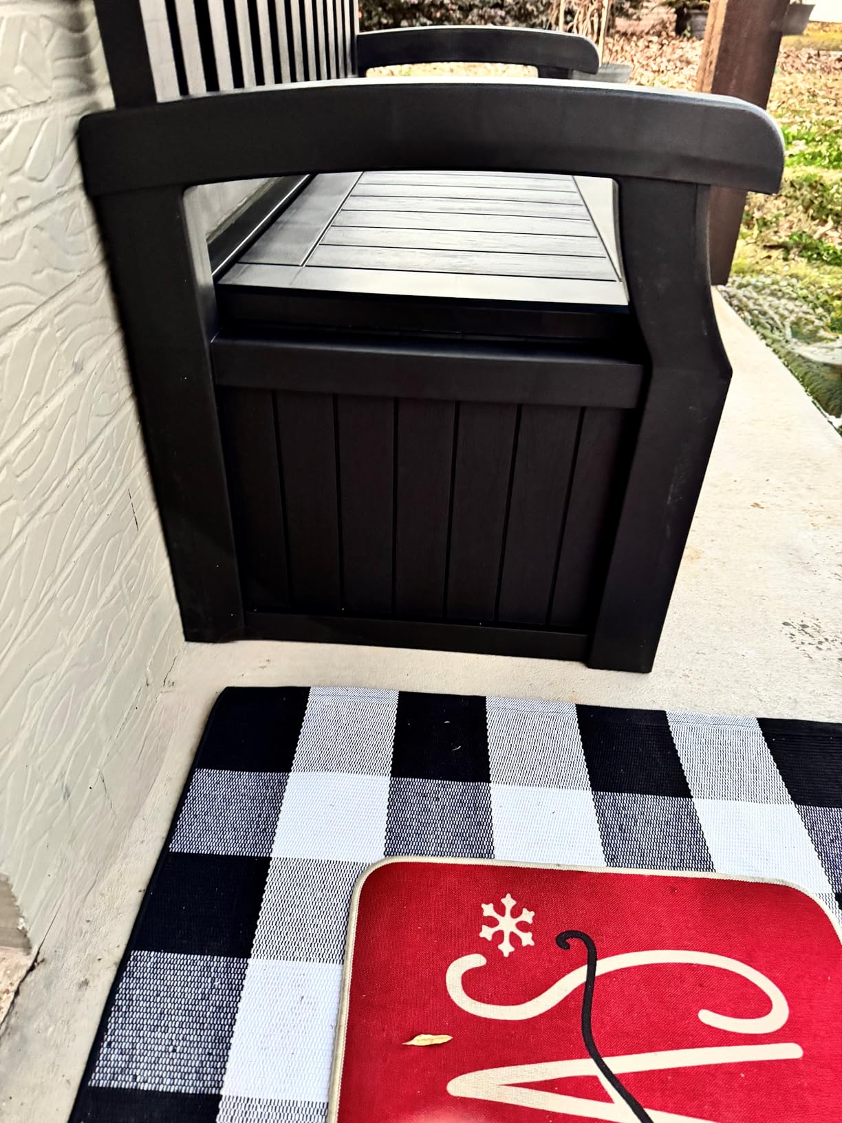 Greesum 80 Gallon Storage Bench Outdoor Deck Box with Armrest, Black customer photo 2