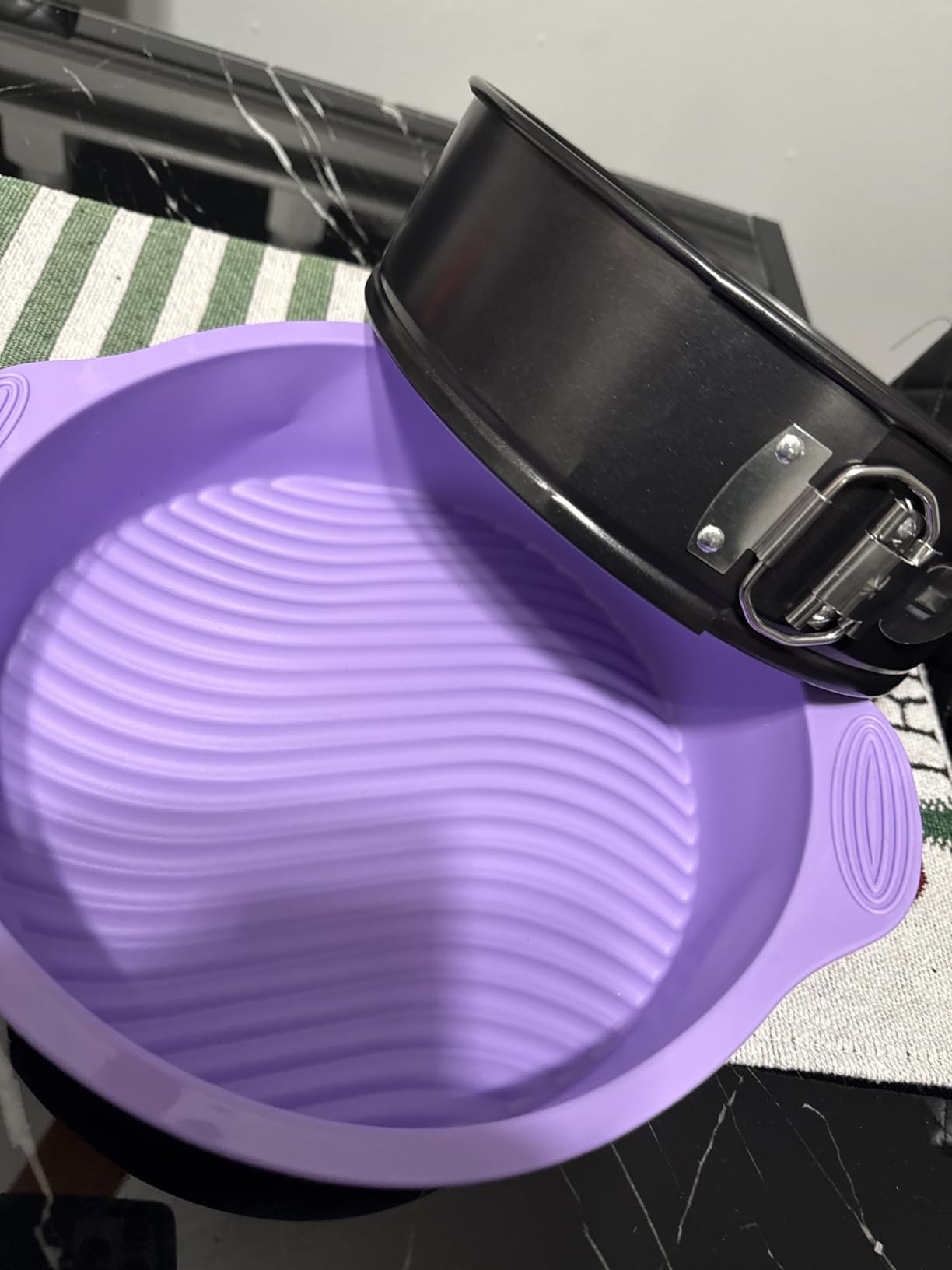 Springform Pan 9 Inch Nonstick Cheesecake Pan with Protector customer photo 1