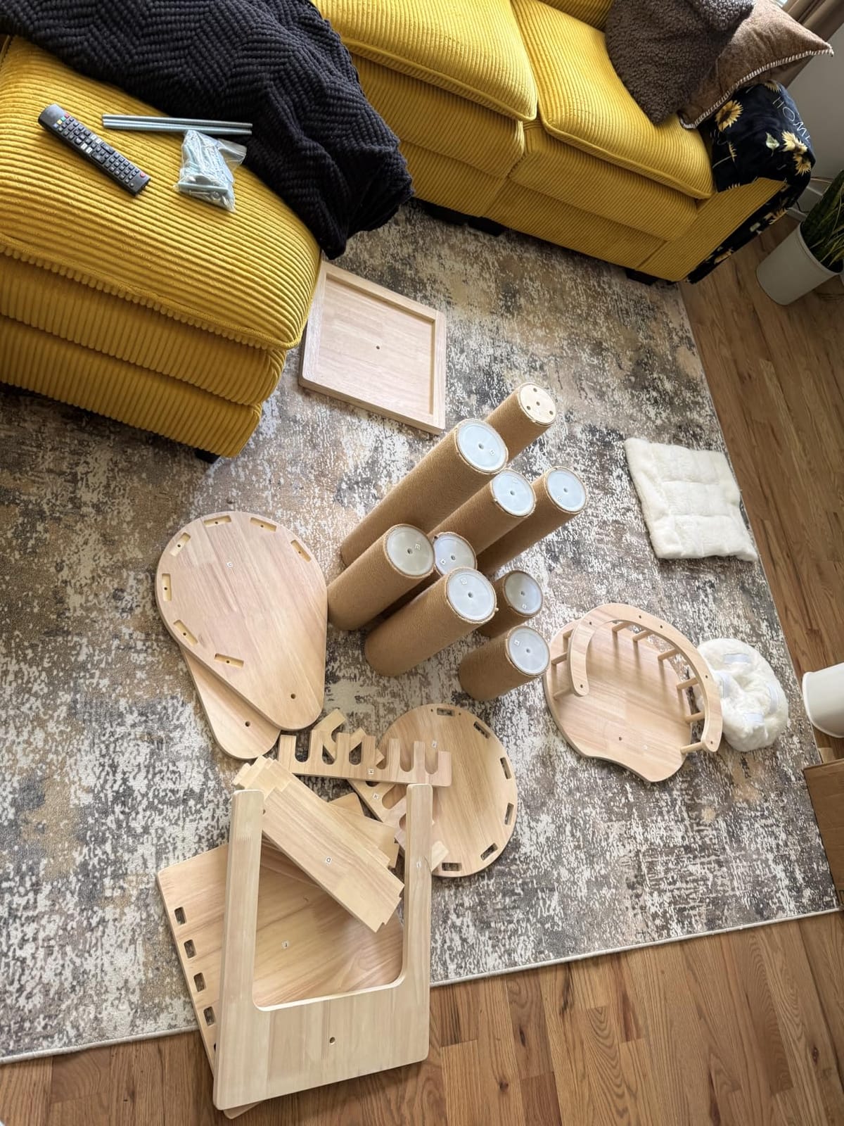 Aechonow 10.2ft Floor to Ceiling Cat Tree for Large Cats, Tall Cat Tower customer photo 1