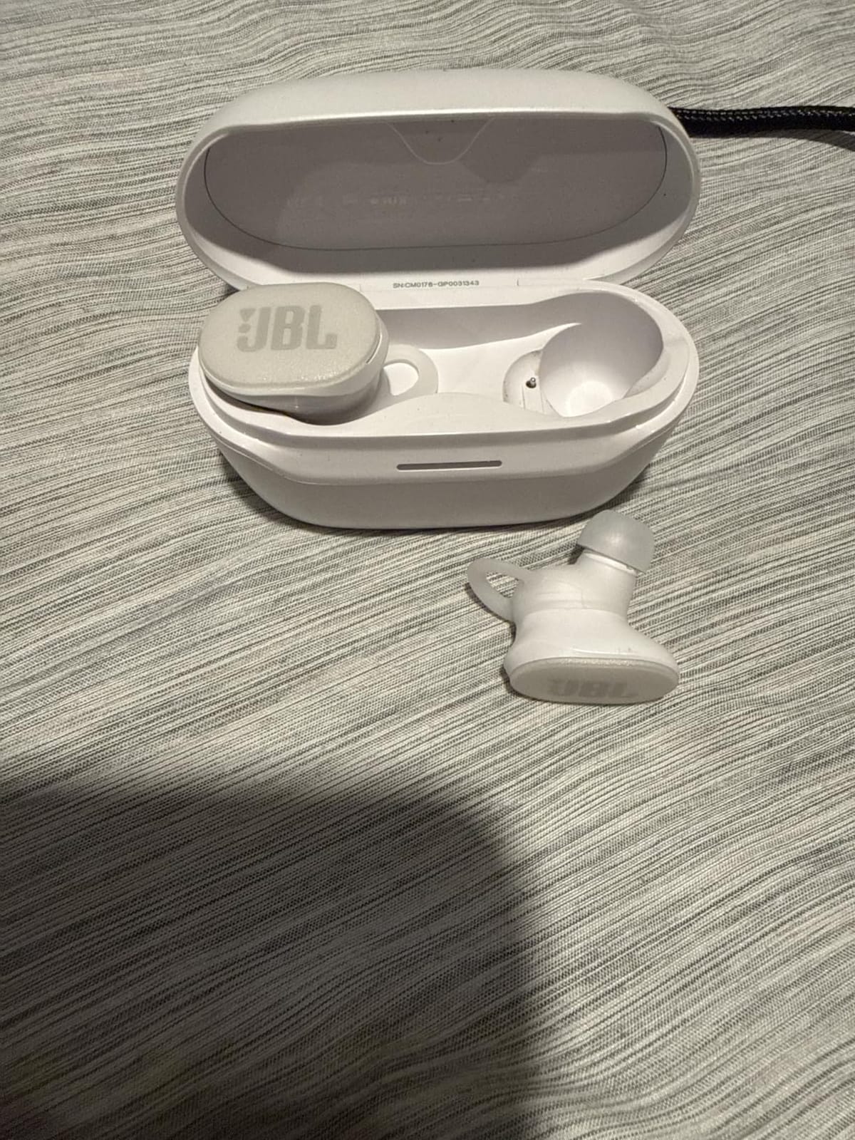 JBL Endurance Race 2 - True Wireless Earbuds - Blue customer photo 2