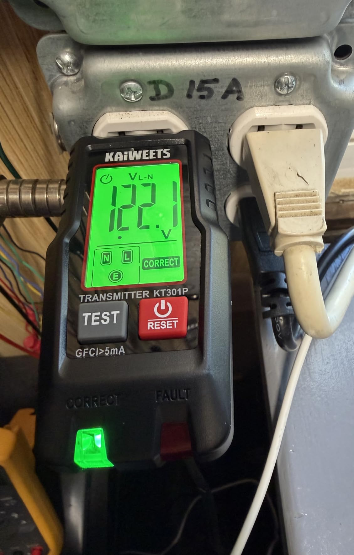 KAIWEETS Circuit Breaker Finder with LCD Display, GFCI Outlet Tester, Electrical Circuit Tracer Tool with NCV Test & Flashlight, Includes Carrying Case and Adapters- KT301P customer photo 1