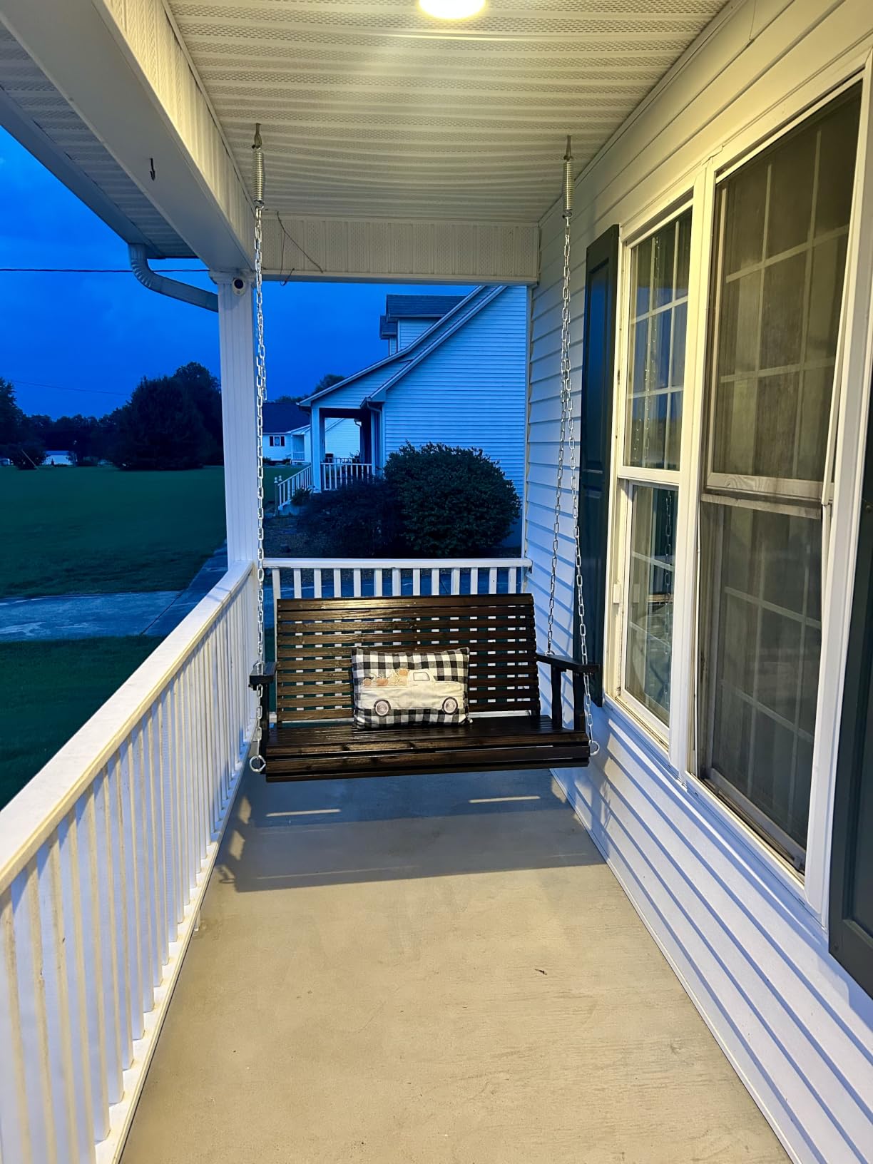 Fortune Candy Wooden Porch Swing 3-Seater, Iron Black, 5.5 FT Extra Large customer photo 1
