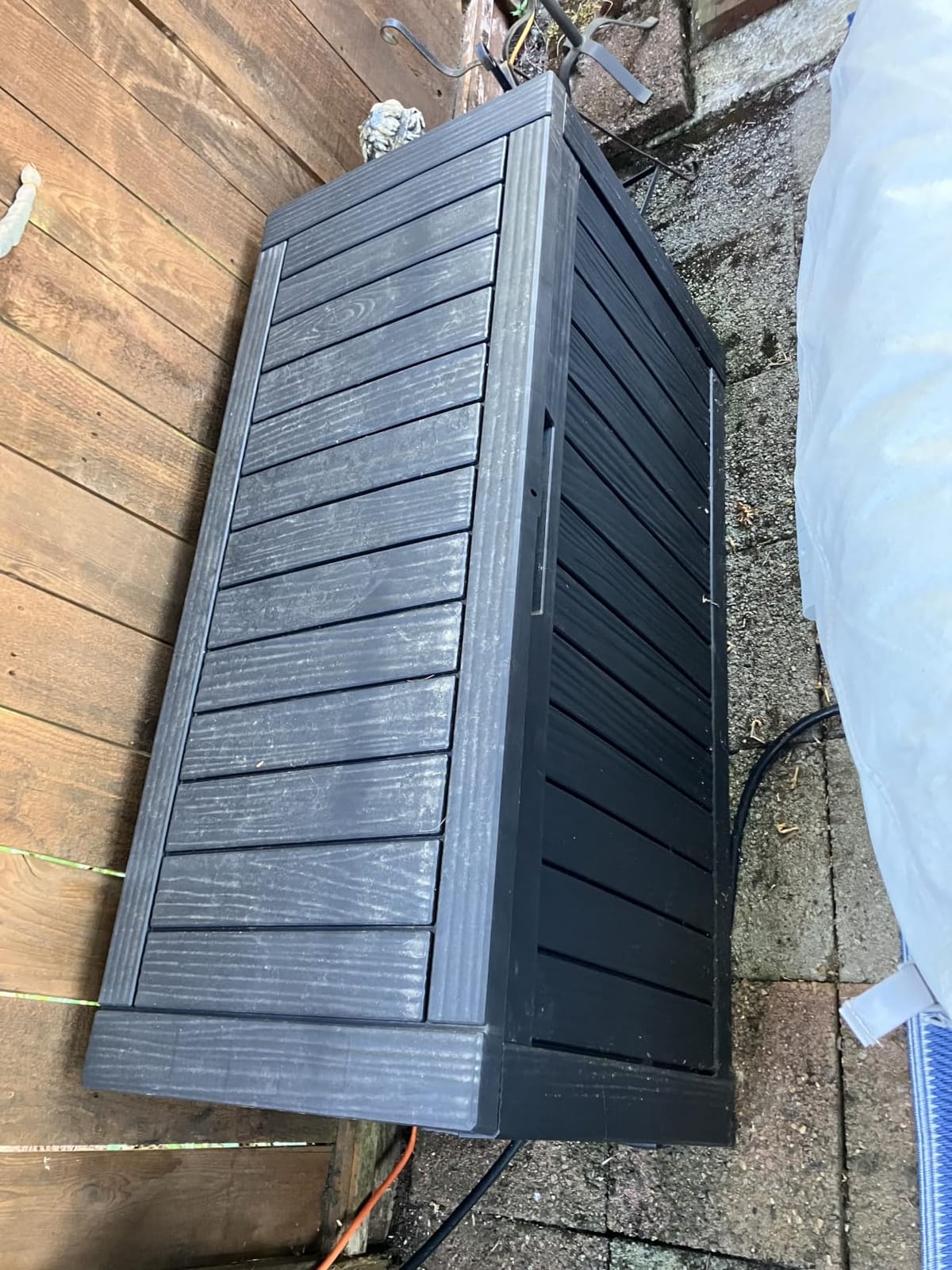 90 Gal Deck Box,Waterproof Resin Outdoor Storage Gas Lift,Lockable Black customer photo 1